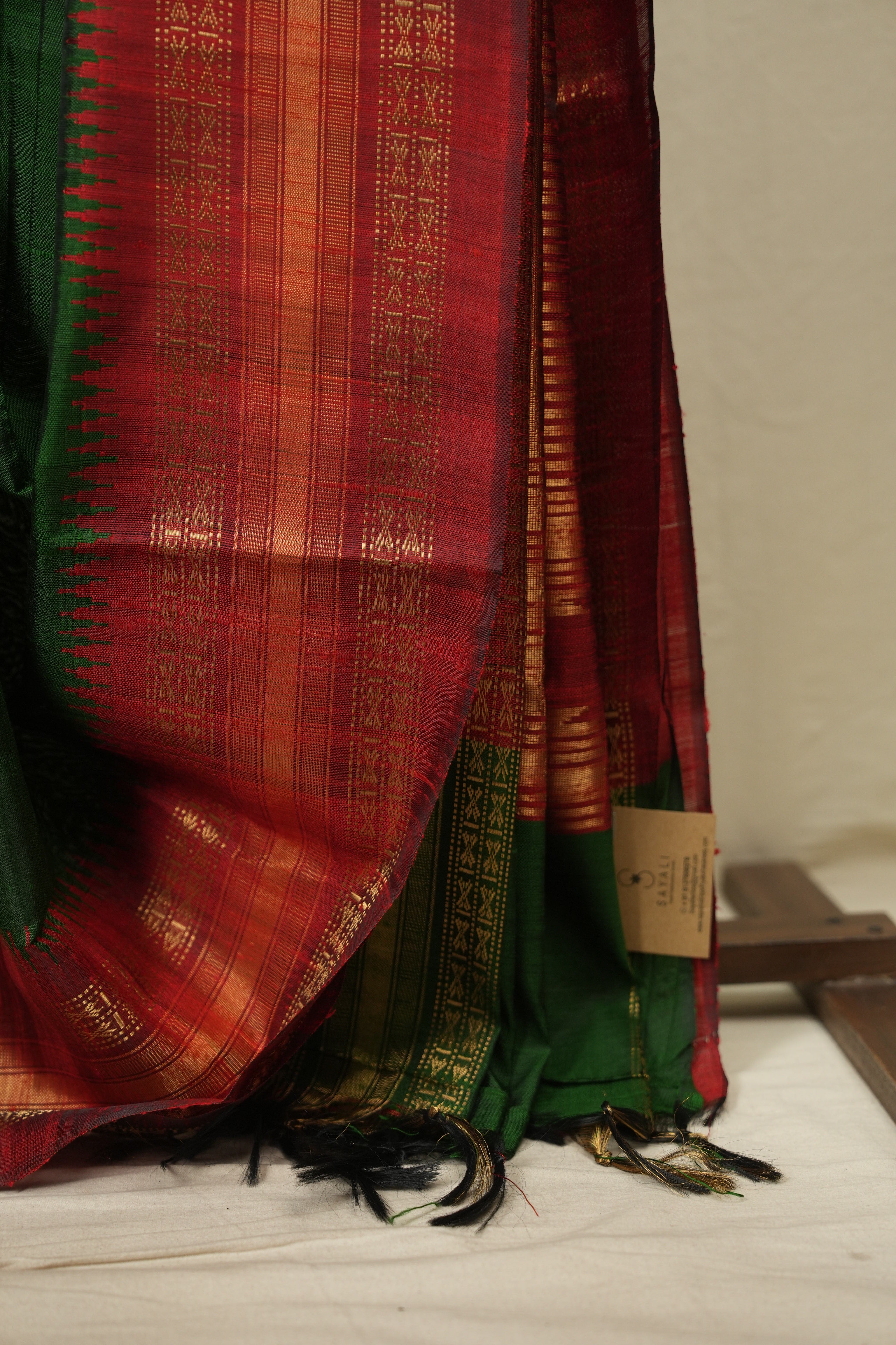Green Raw Silk Saree - SRGRSS1138