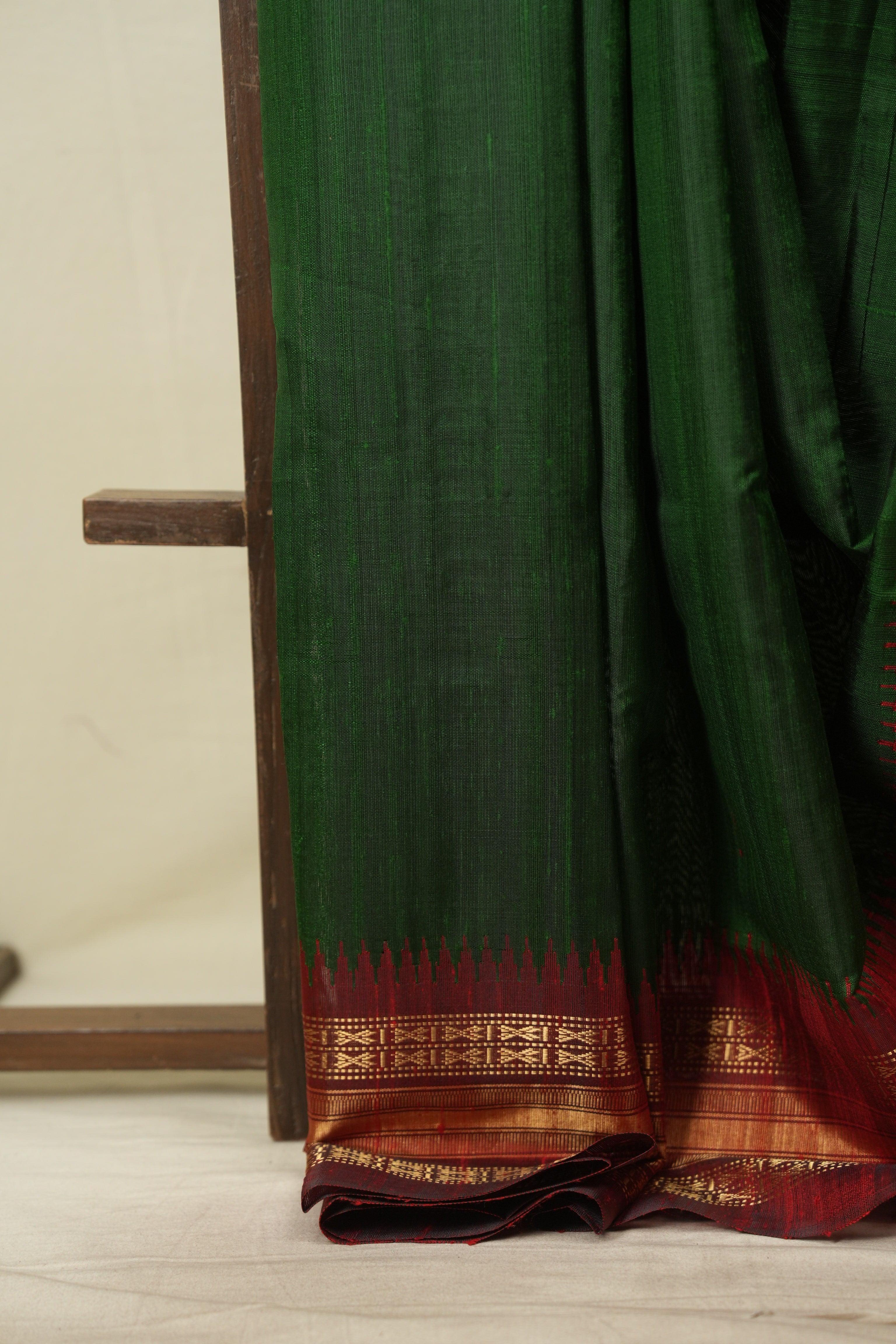 Green Raw Silk Saree - SRGRSS1138