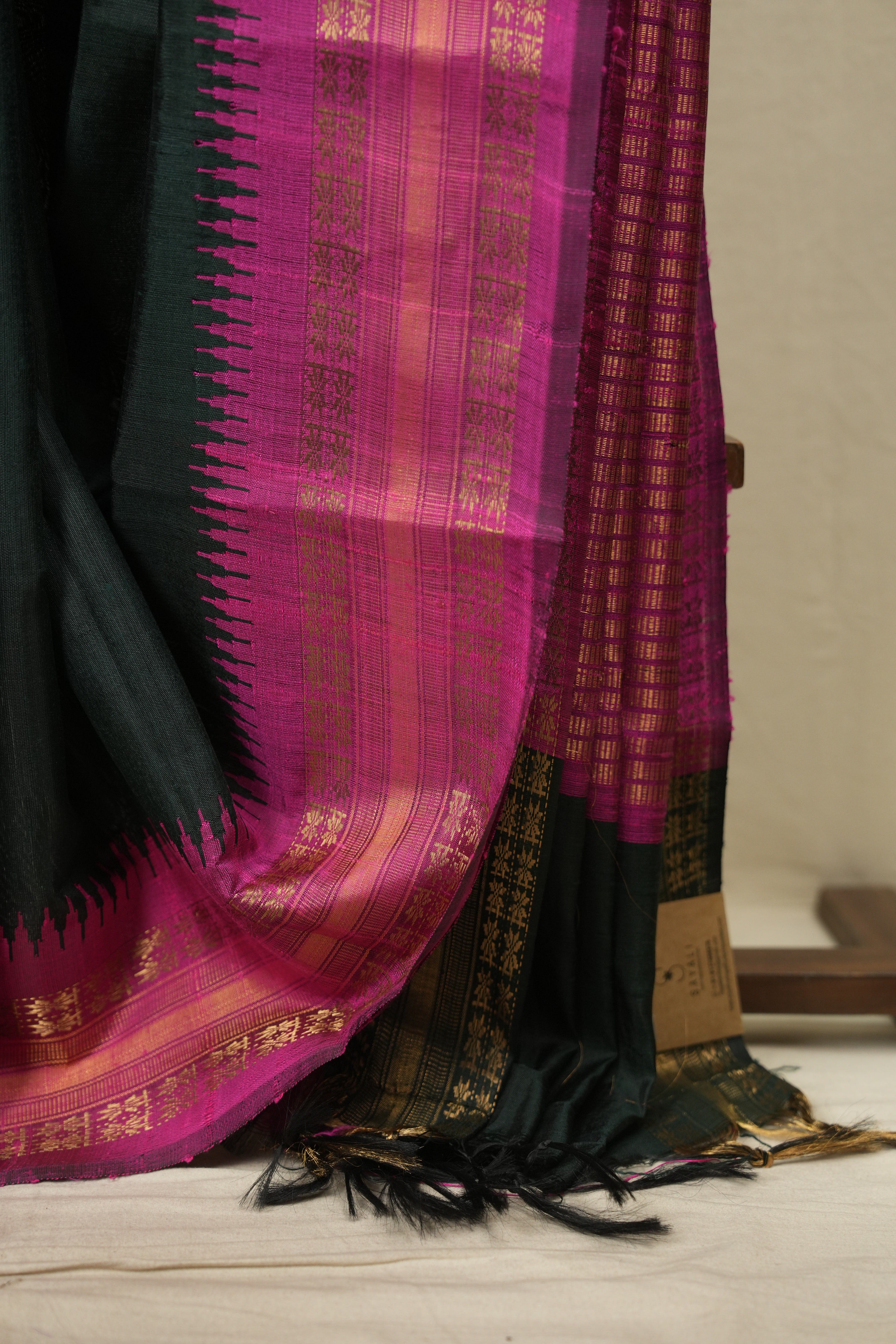 Green Raw Silk Saree - SRGRSS1137