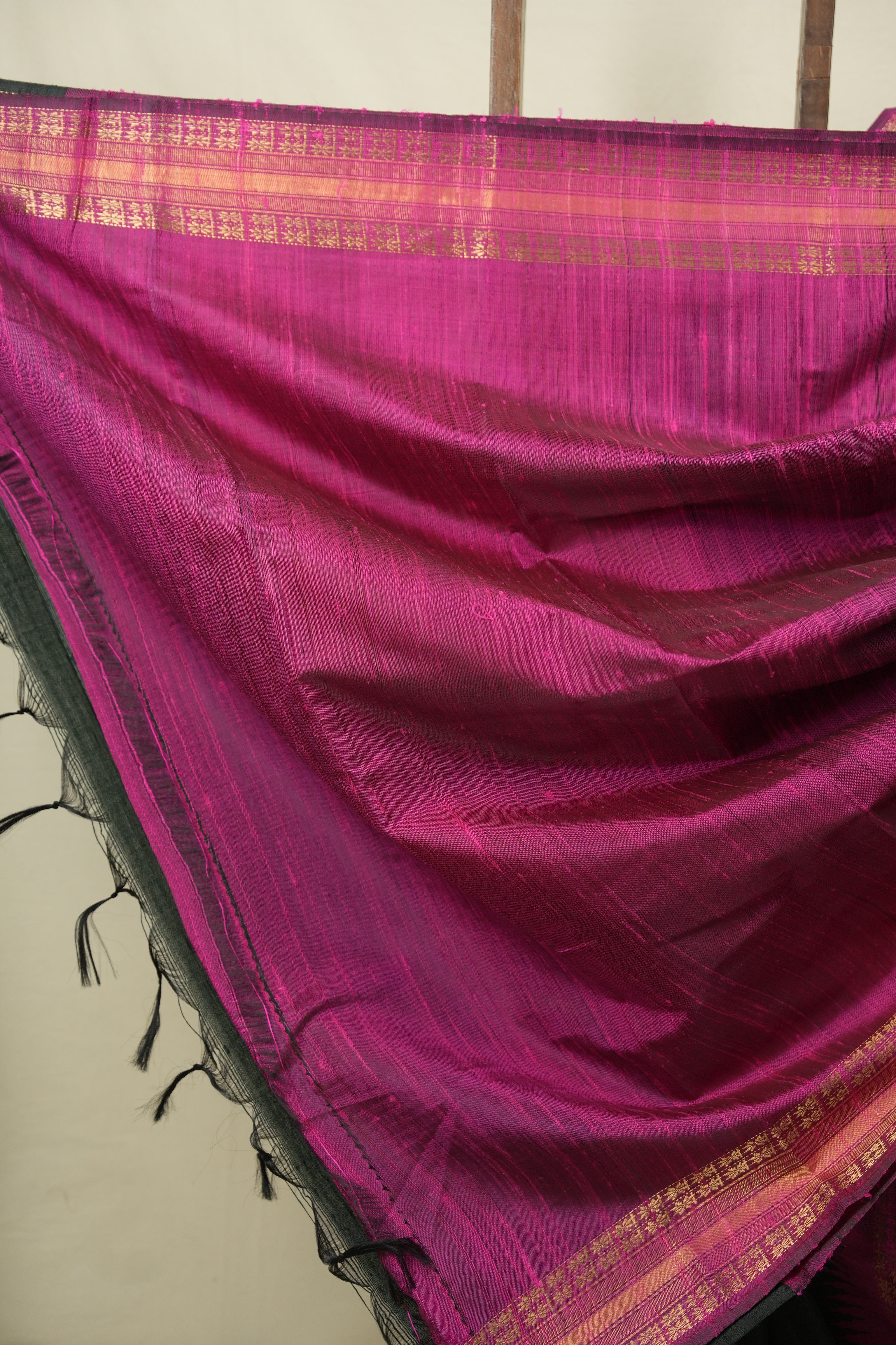 Green Raw Silk Saree - SRGRSS1137