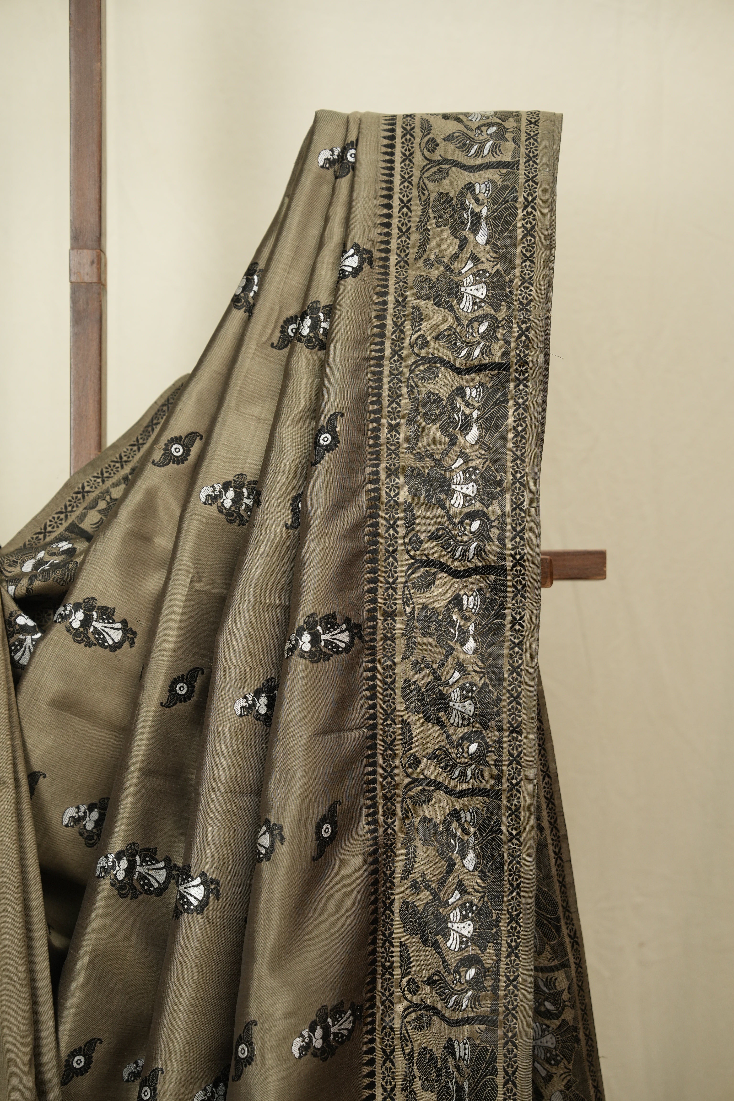 Kashish Baluchari Silk Saree - SRKBSS05