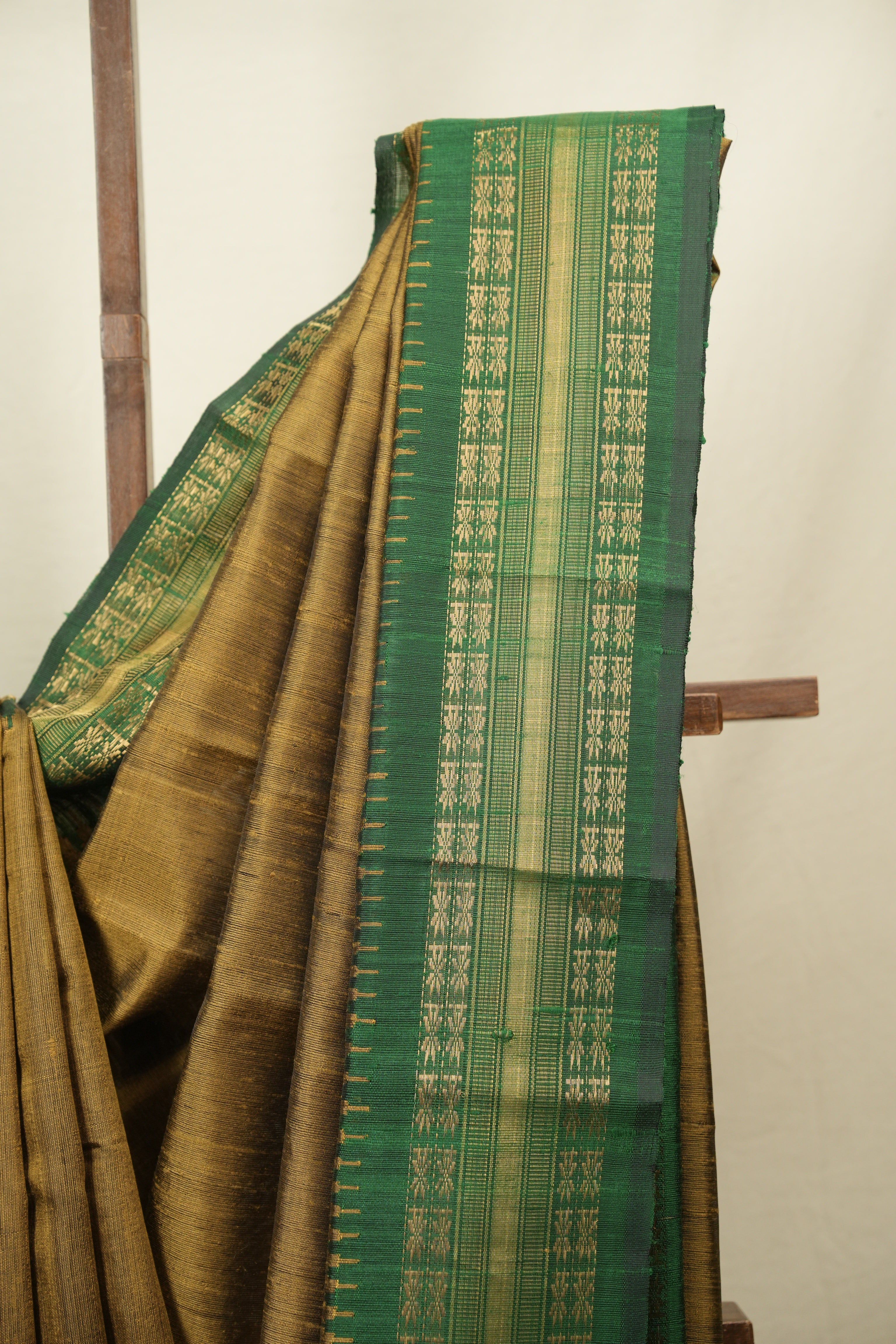 Gold Raw Silk Saree - SRGRSS1141