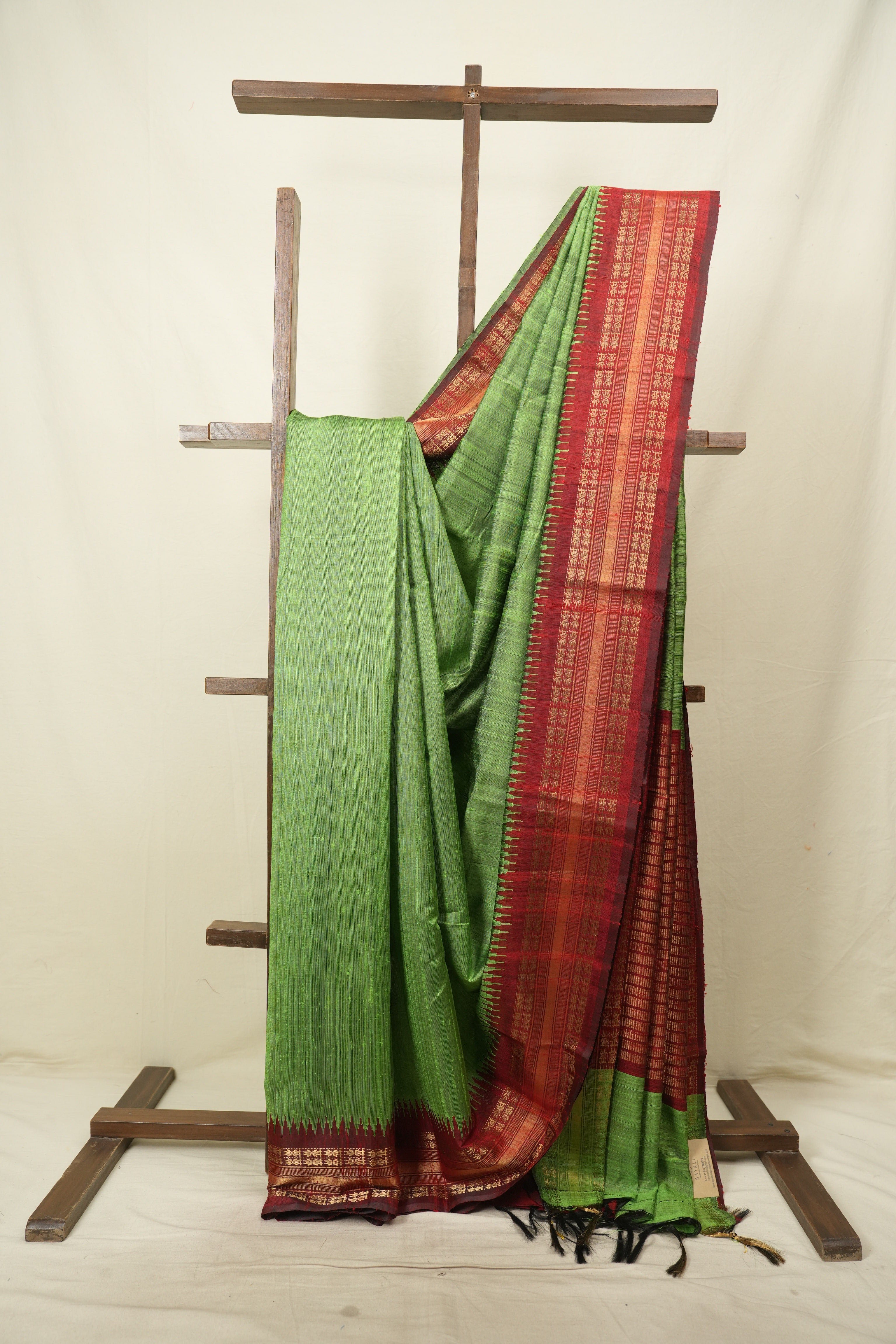 Parrot Green Raw Silk Saree - SRPGRSS1143