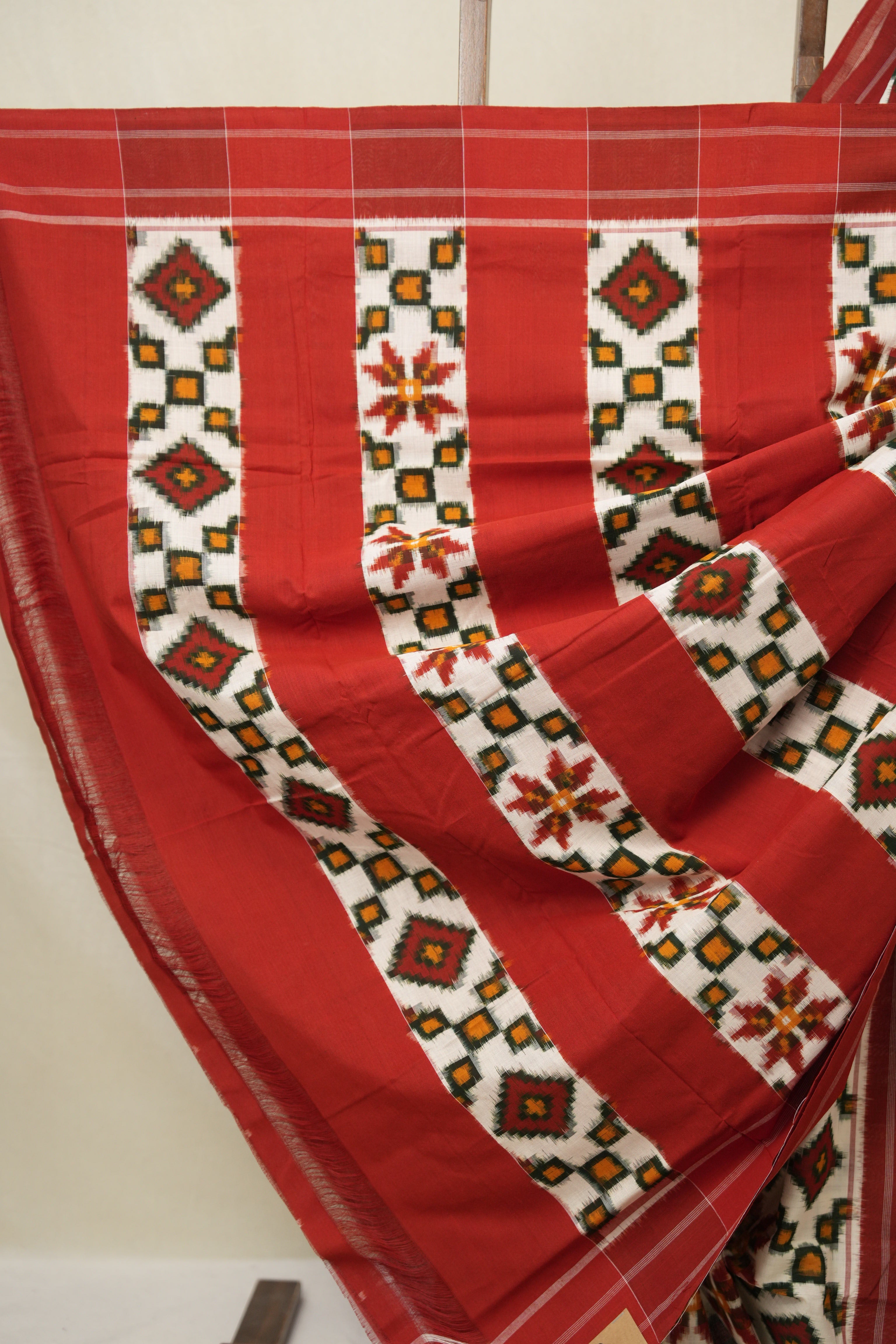 Cream Pochampalli Cotton Ikat Saree - SRCPCIS699