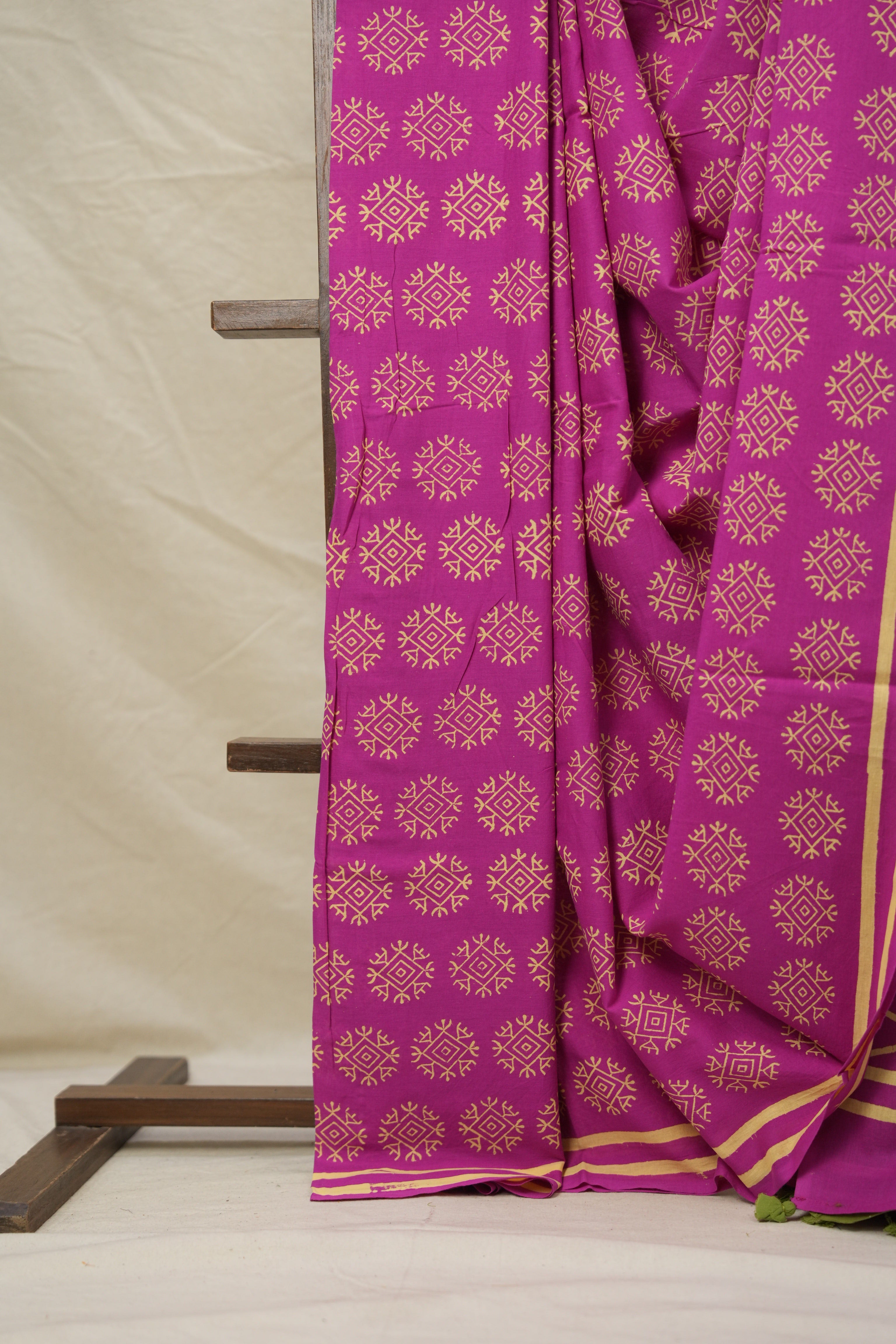 Cream Pink HBP Cotton Saree - SRCPCS3004