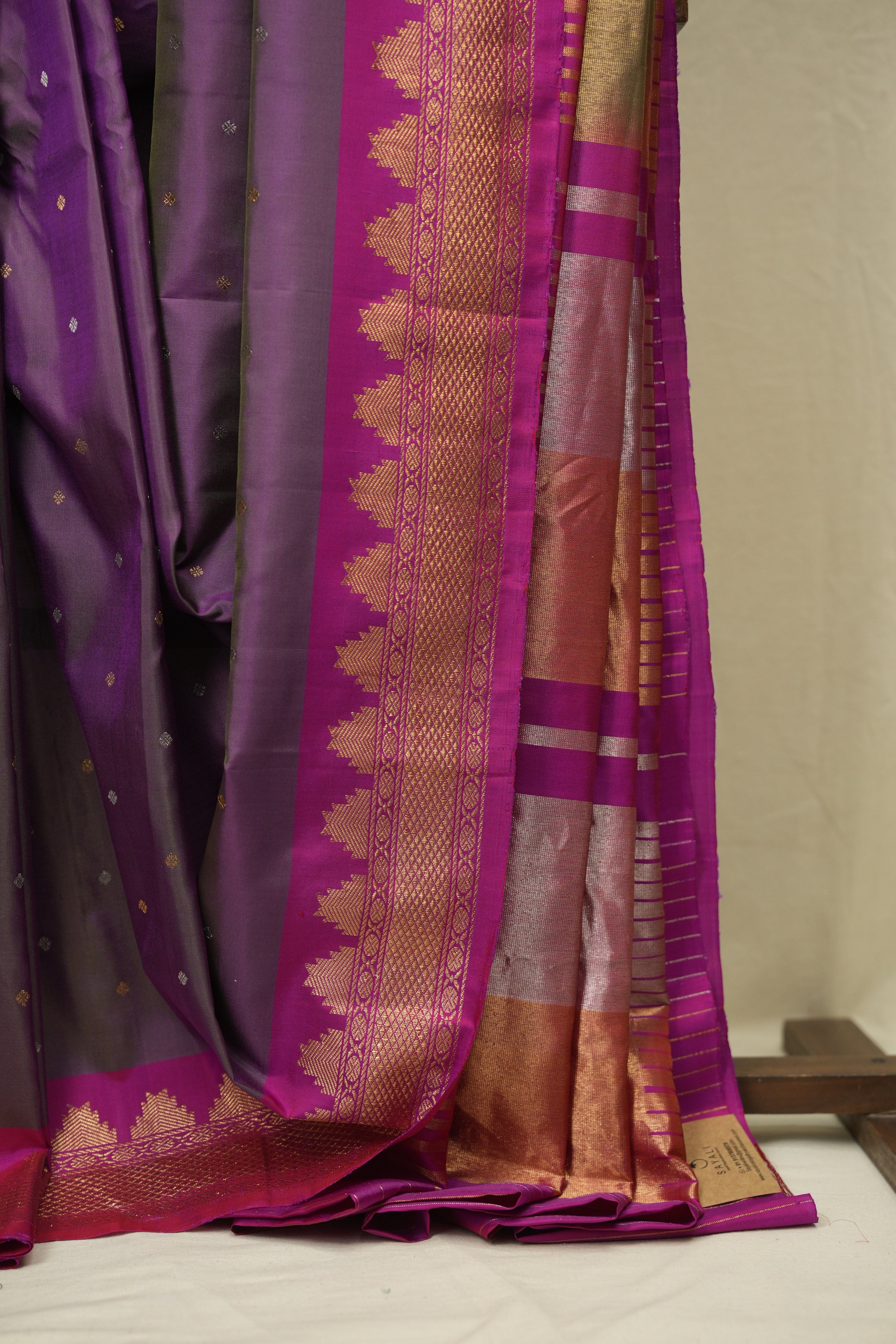 Dual Tone Purple Gadwal Silk Saree - SRDTPGSS652