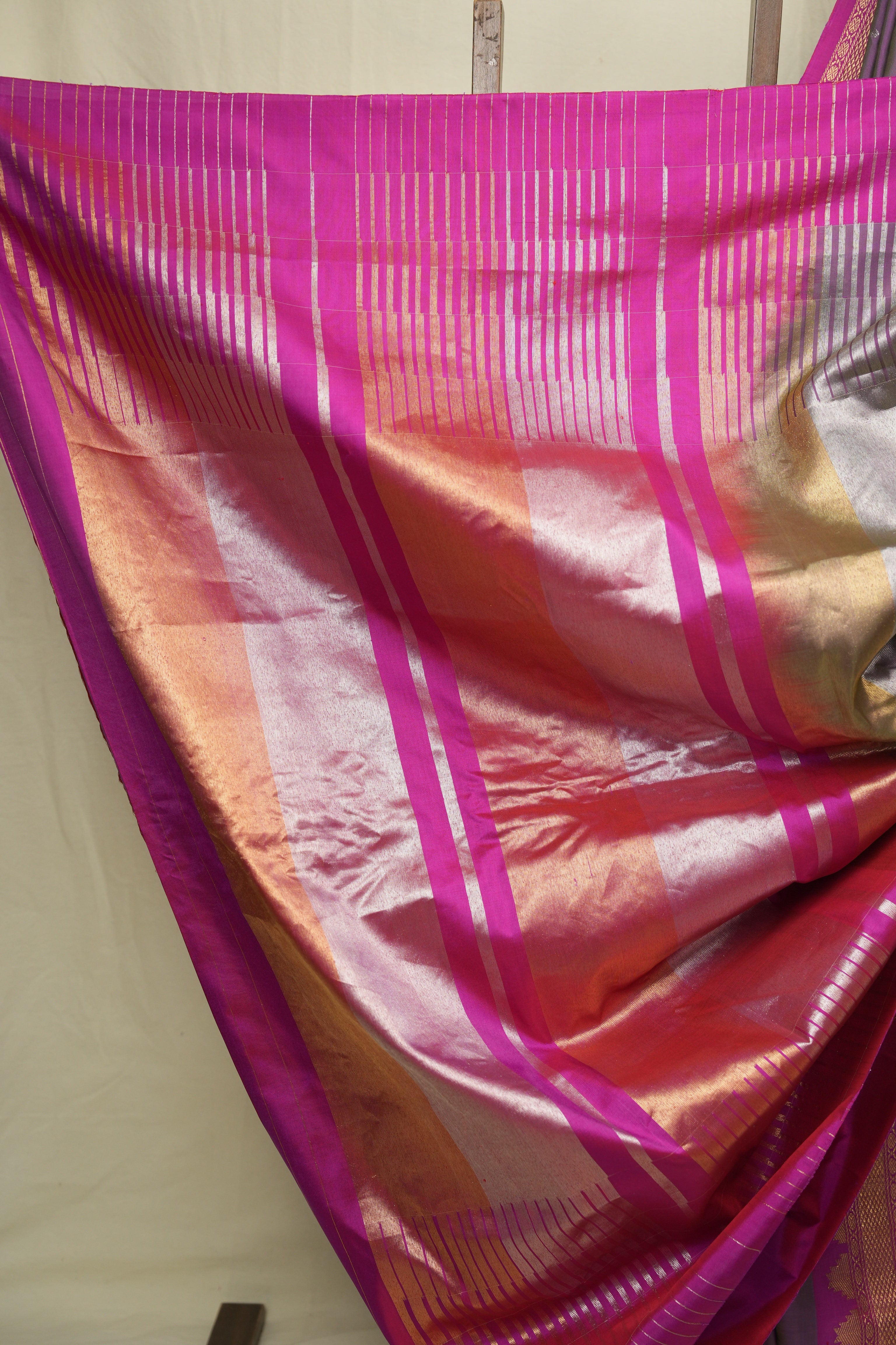 Dual Tone Purple Gadwal Silk Saree - SRDTPGSS652