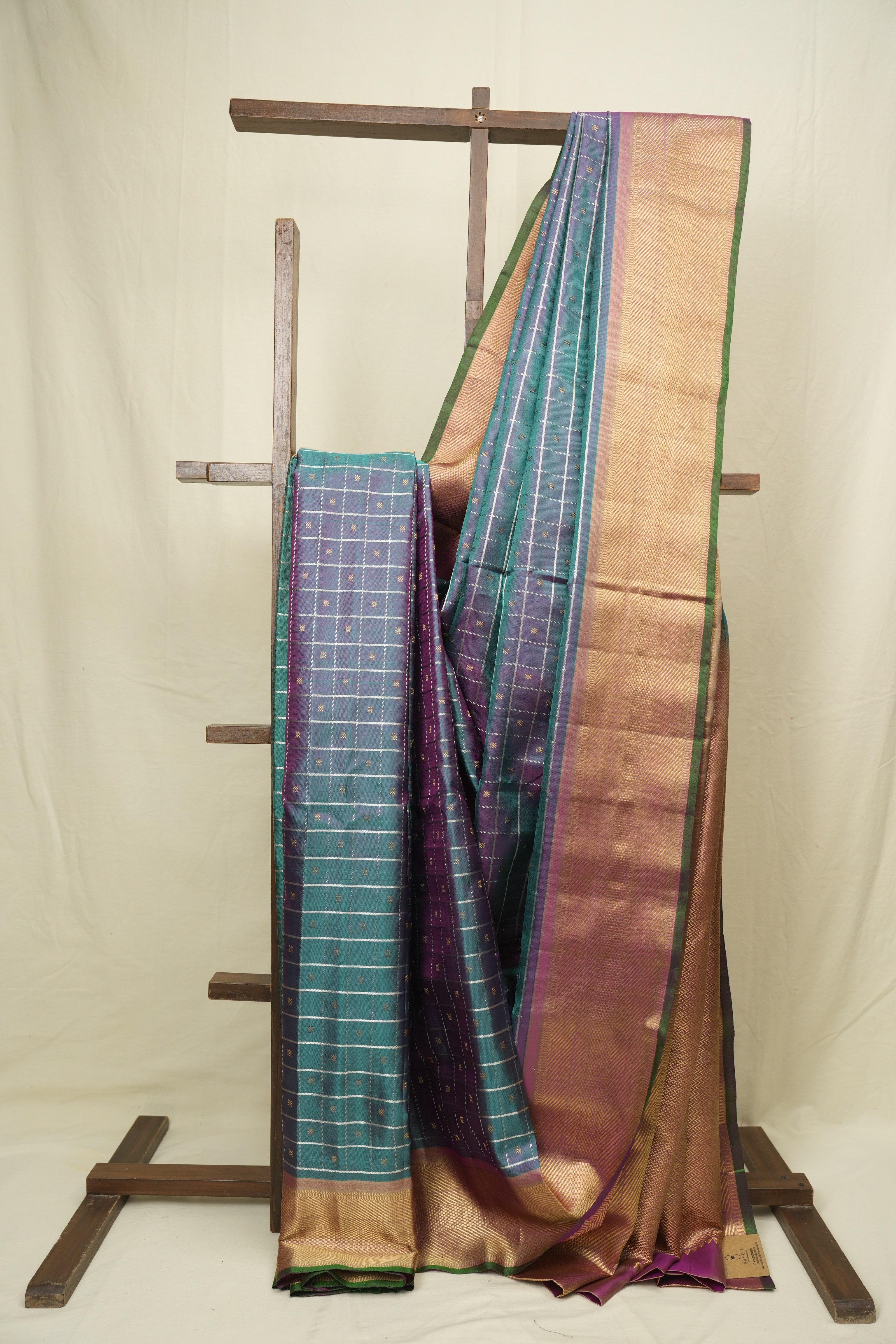 Dual Tone Peacock Blue Gadwal Silk Saree - SRDTPGSS647