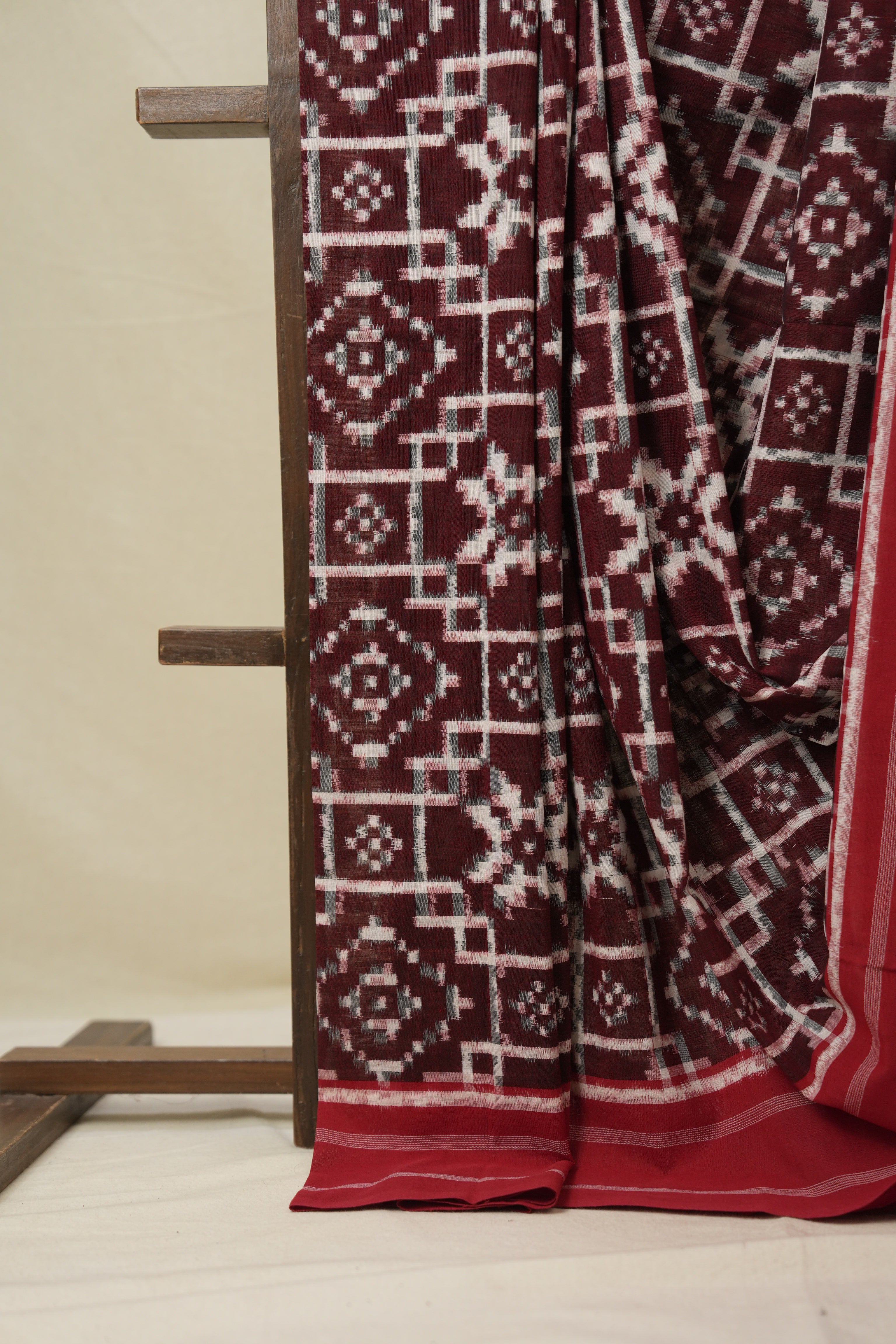 Marron Pochampalli Cotton Ikat Saree - SRMPCIS695