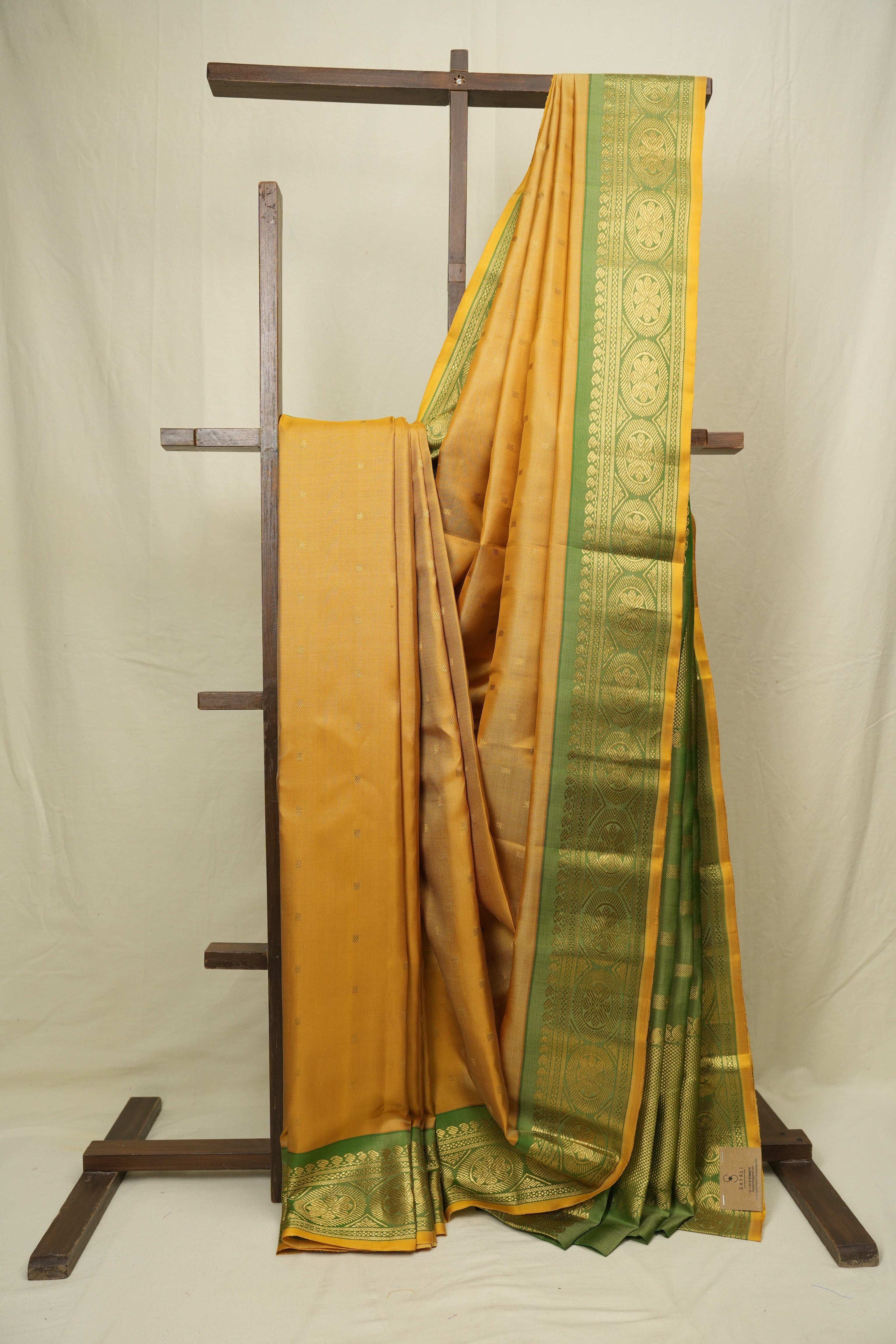 Golden Gadwal Silk Saree - SRGGSS649