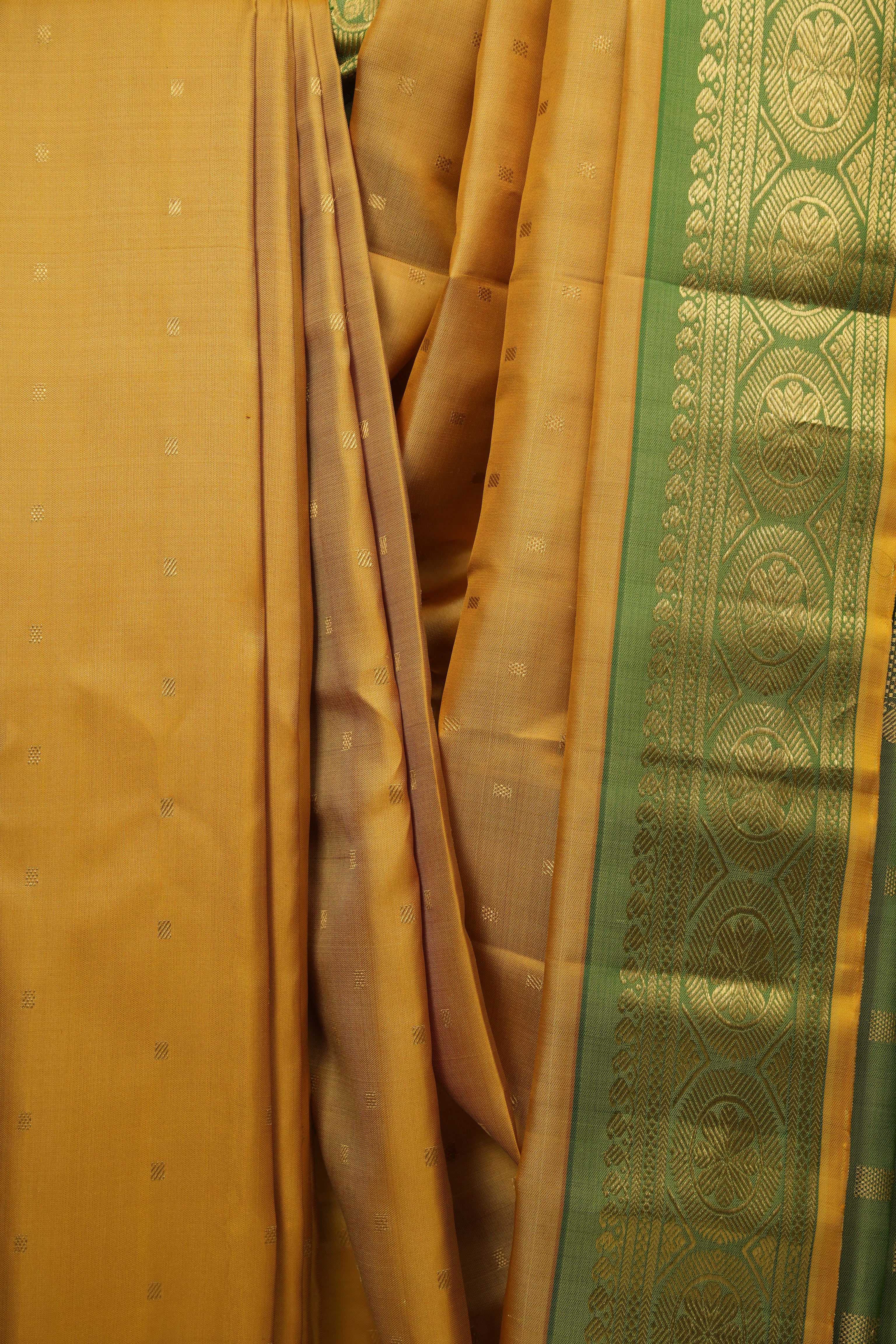 Golden Gadwal Silk Saree - SRGGSS649