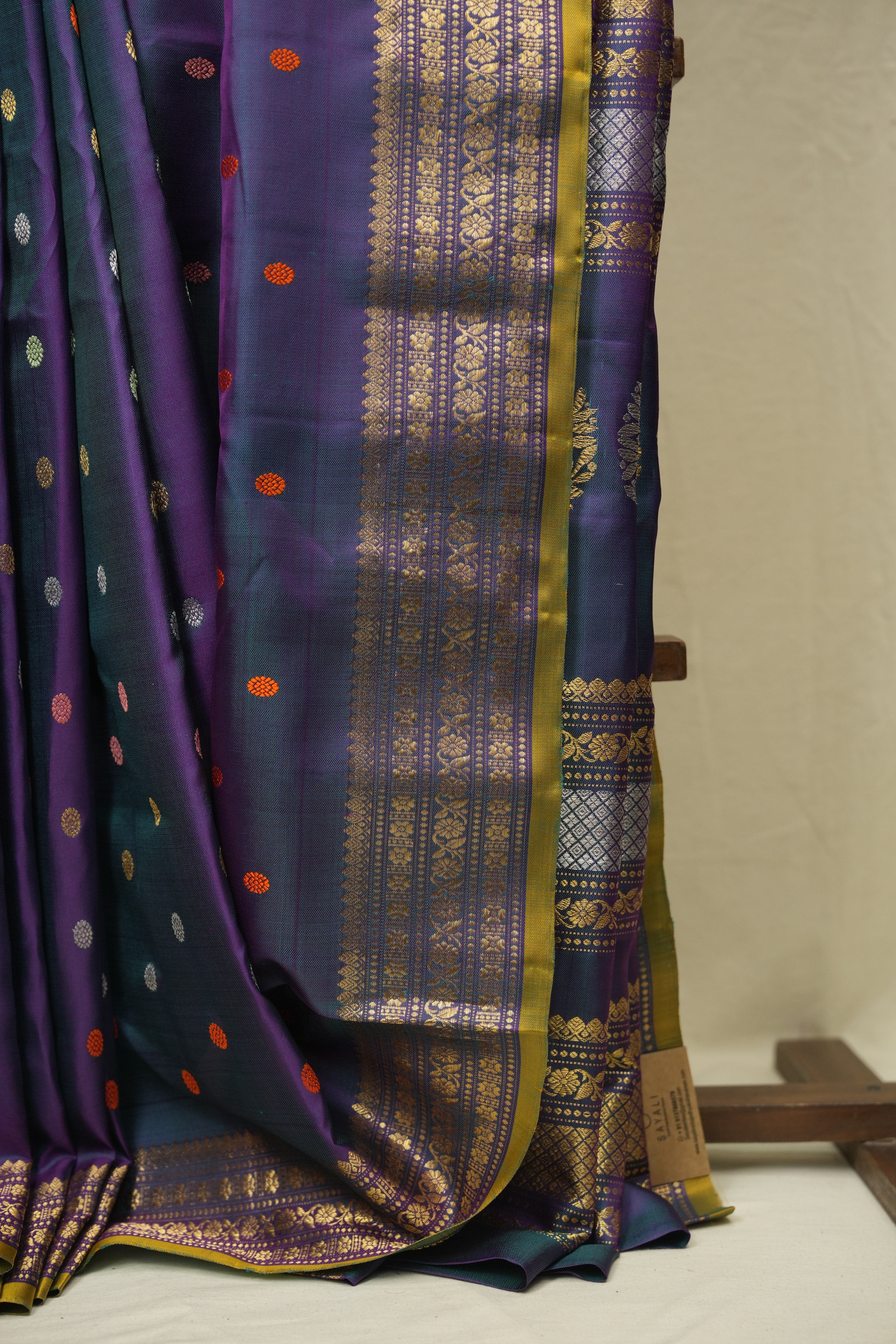 Dual Tone Peacock Green Gadwal Silk Saree - SRDTPGSS655