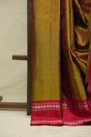 Mehendi Gadwal Silk Saree - SRMGSS651