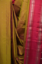 Mehendi Gadwal Silk Saree - SRMGSS651