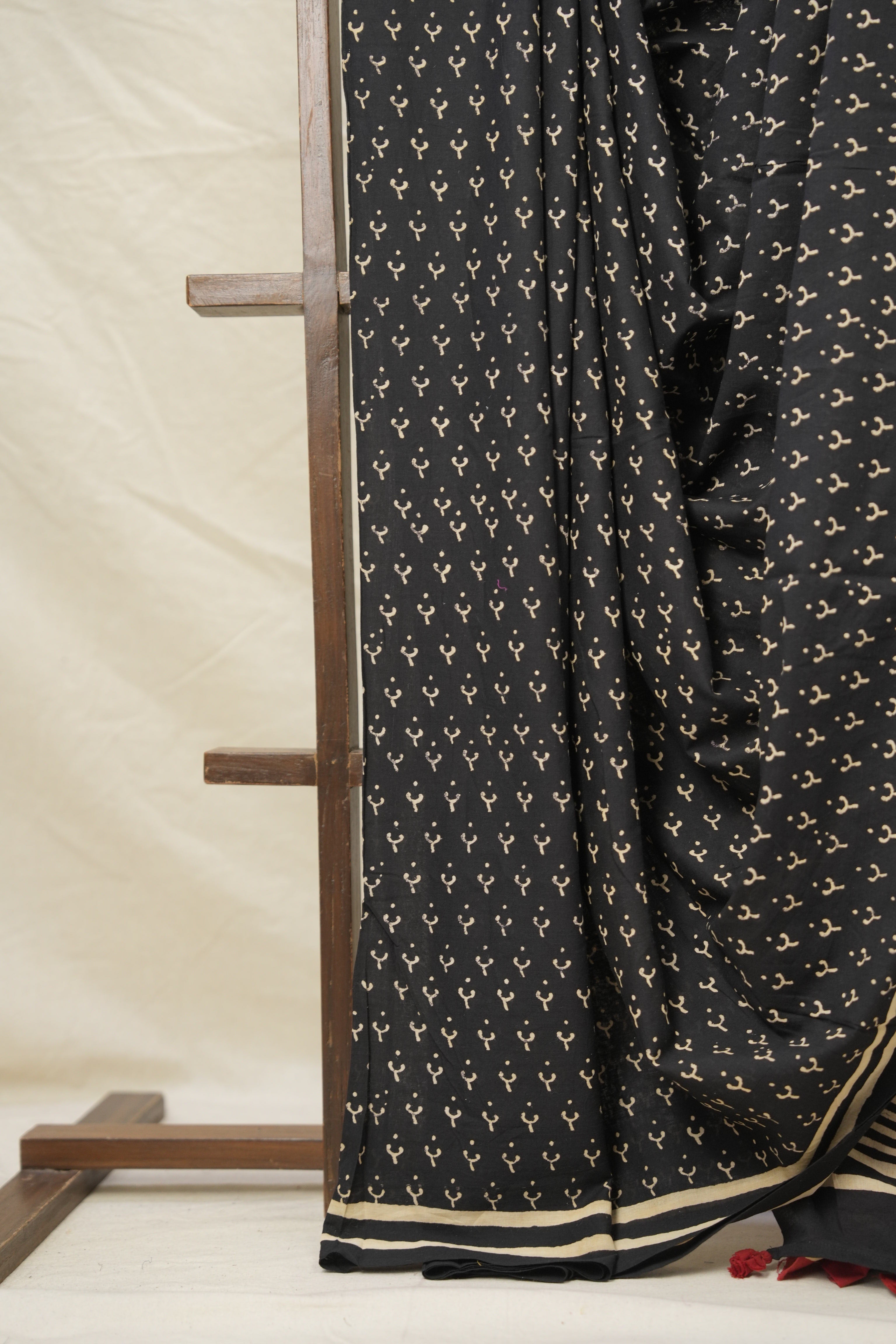 Black - White HBP Cotton Saree - SRBWCS2996