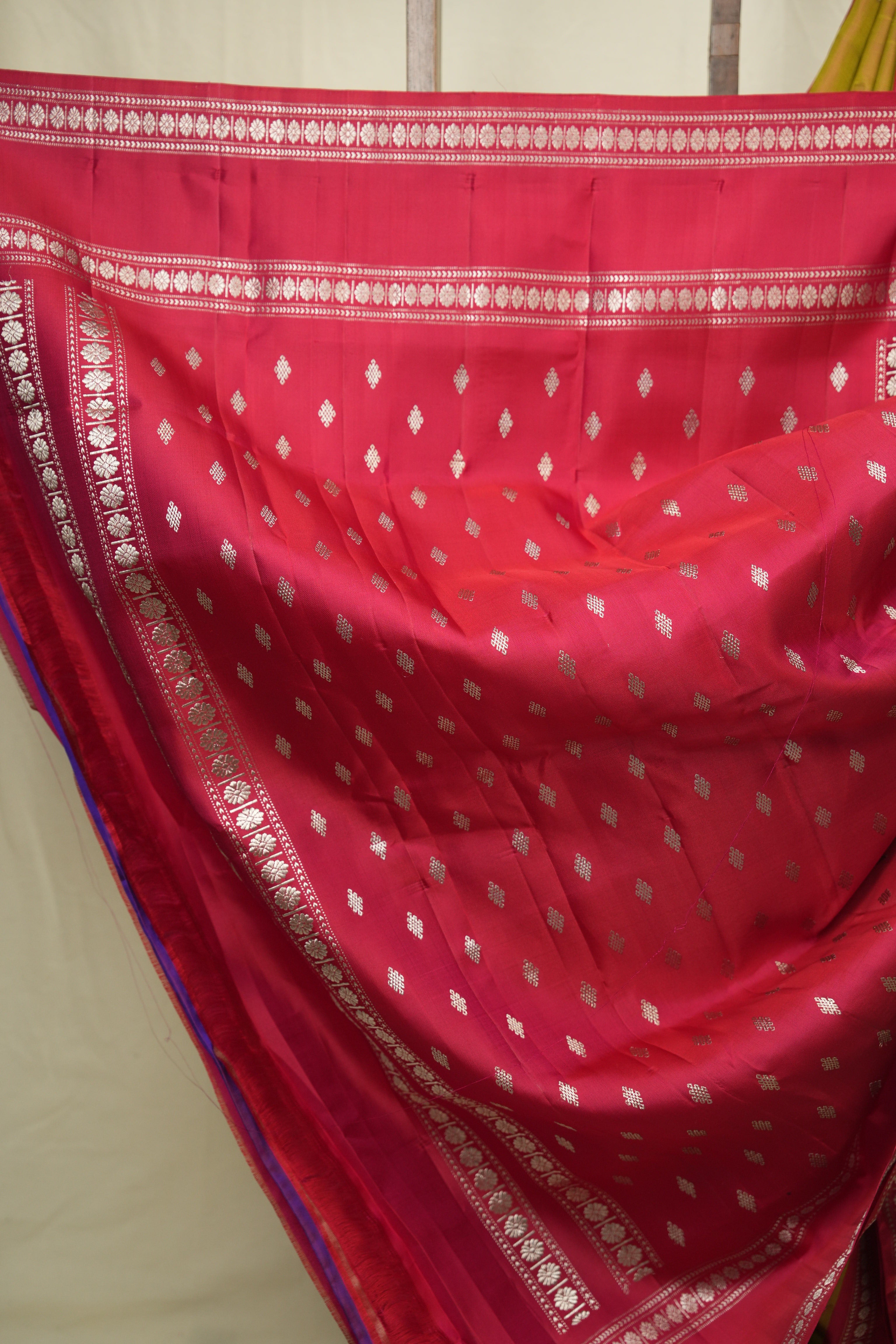 Mehendi Gadwal Silk Saree - SRMGSS651