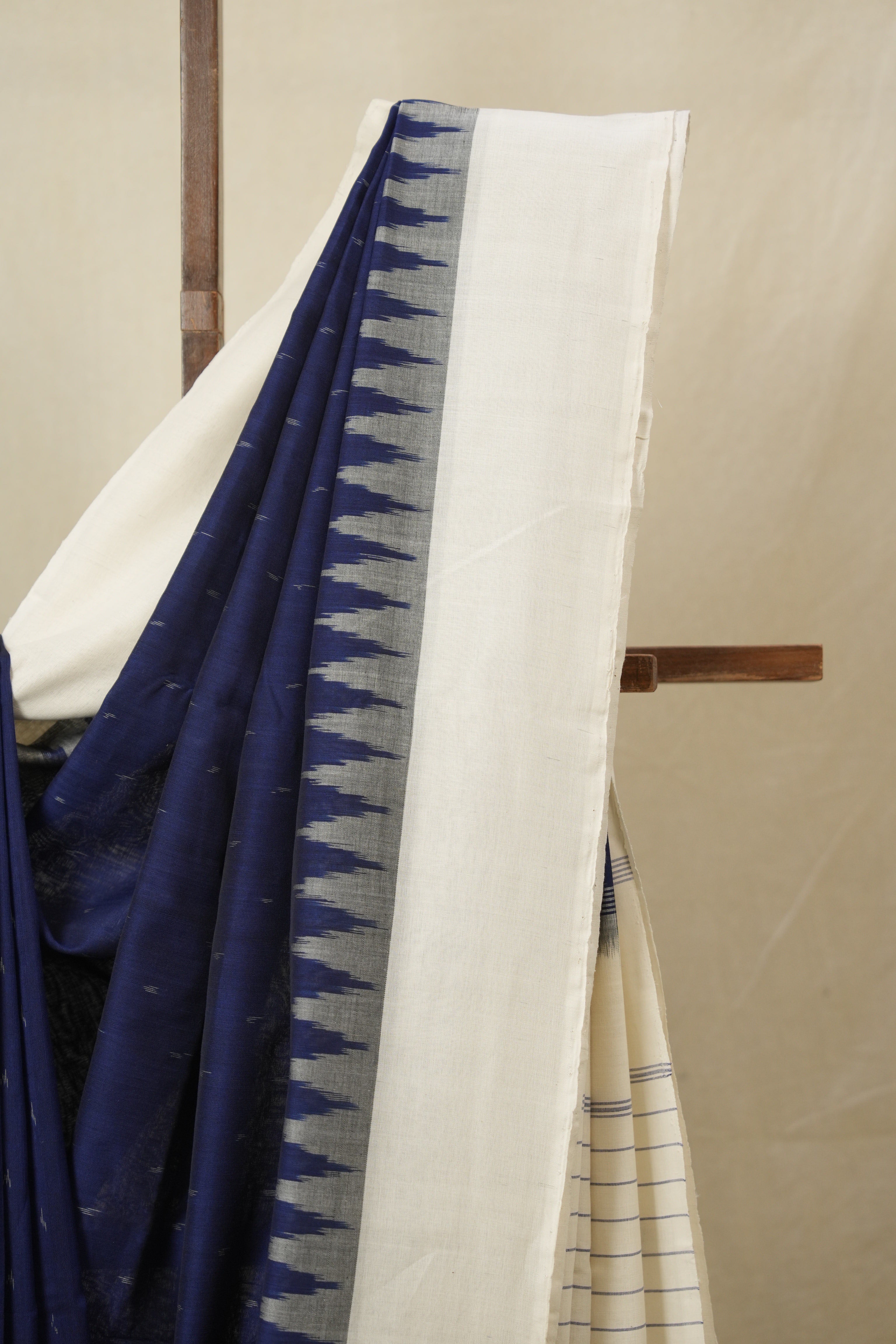 Nevy Blue Pochampalli Cotton Ikat Saree - SRNBPCIS679