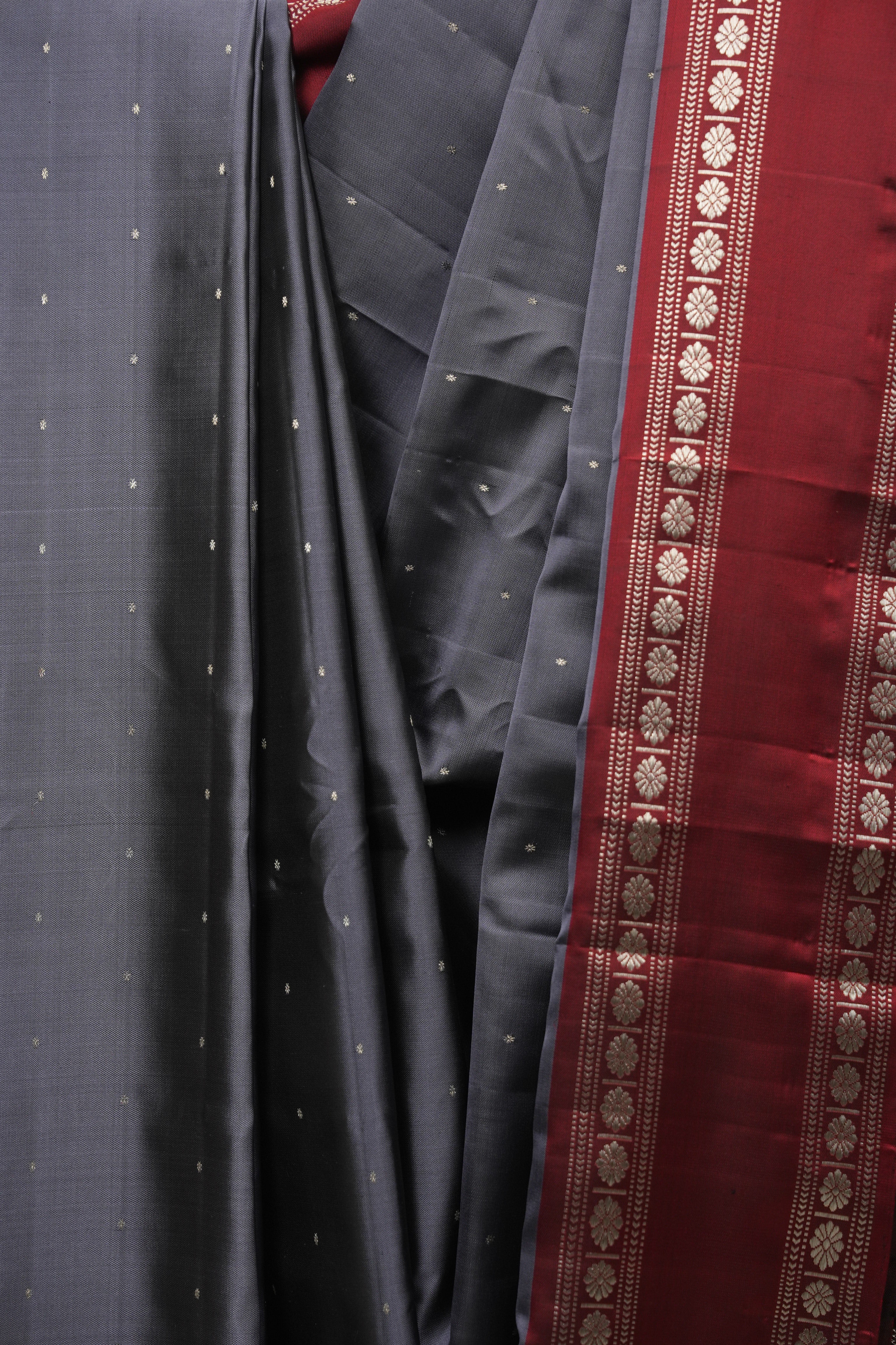 Grey Gadwal Silk Saree - SRGGSS648