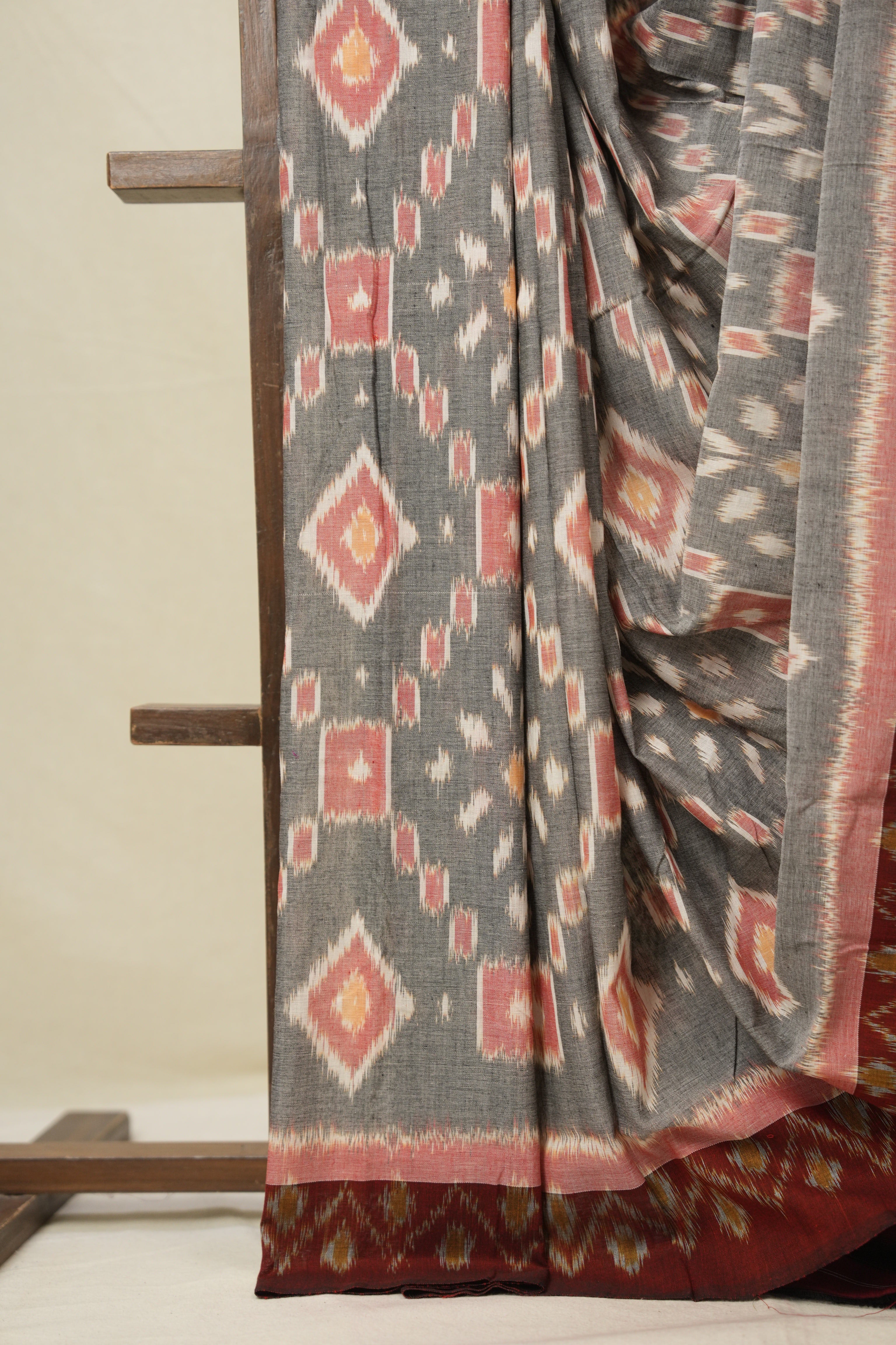 Grey Pochampalli Cotton Ikat Saree - SRGPCIS681