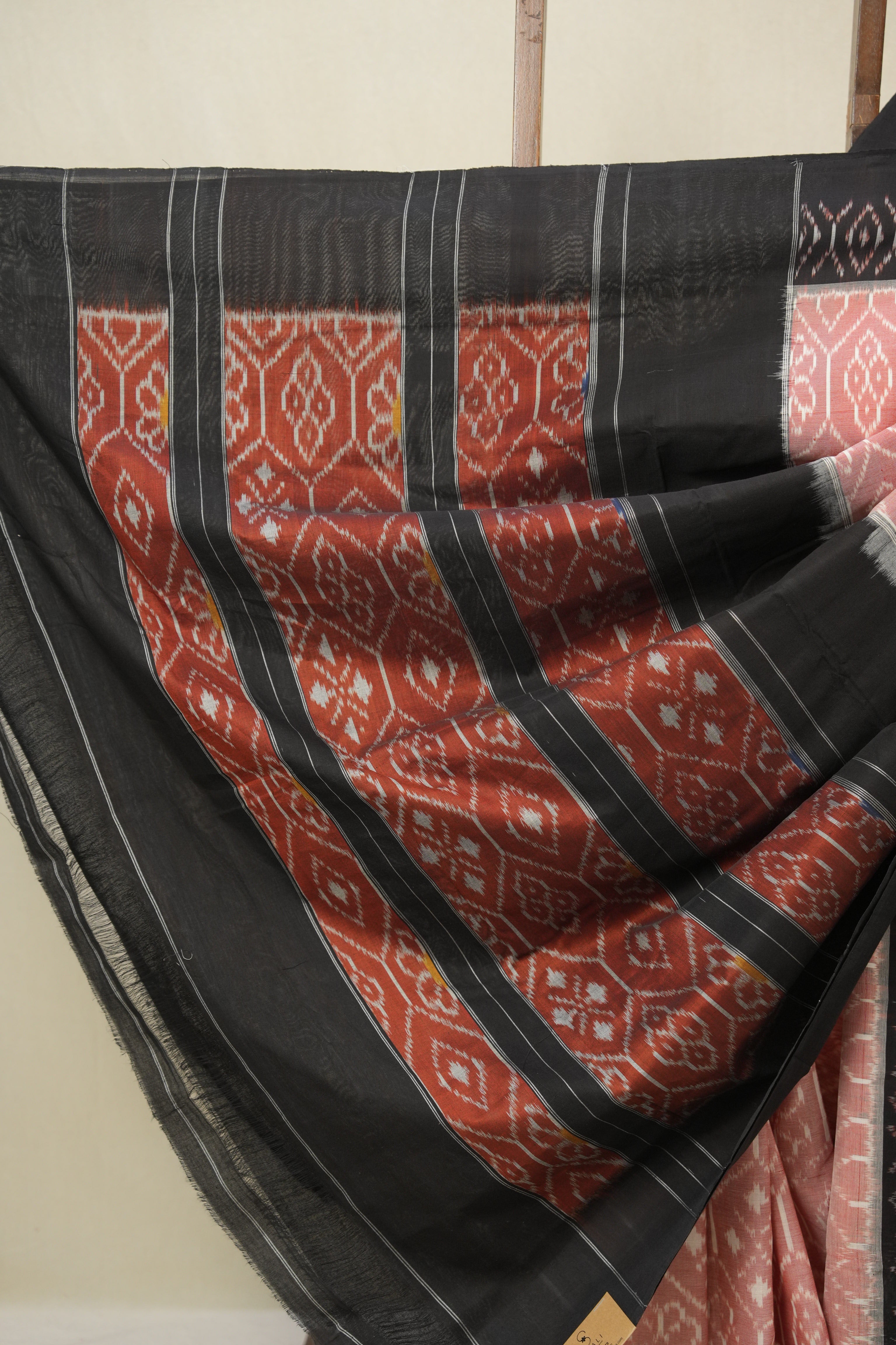 Pestle Red Pochampalli Cotton Ikat Saree - SRPRPCIS675