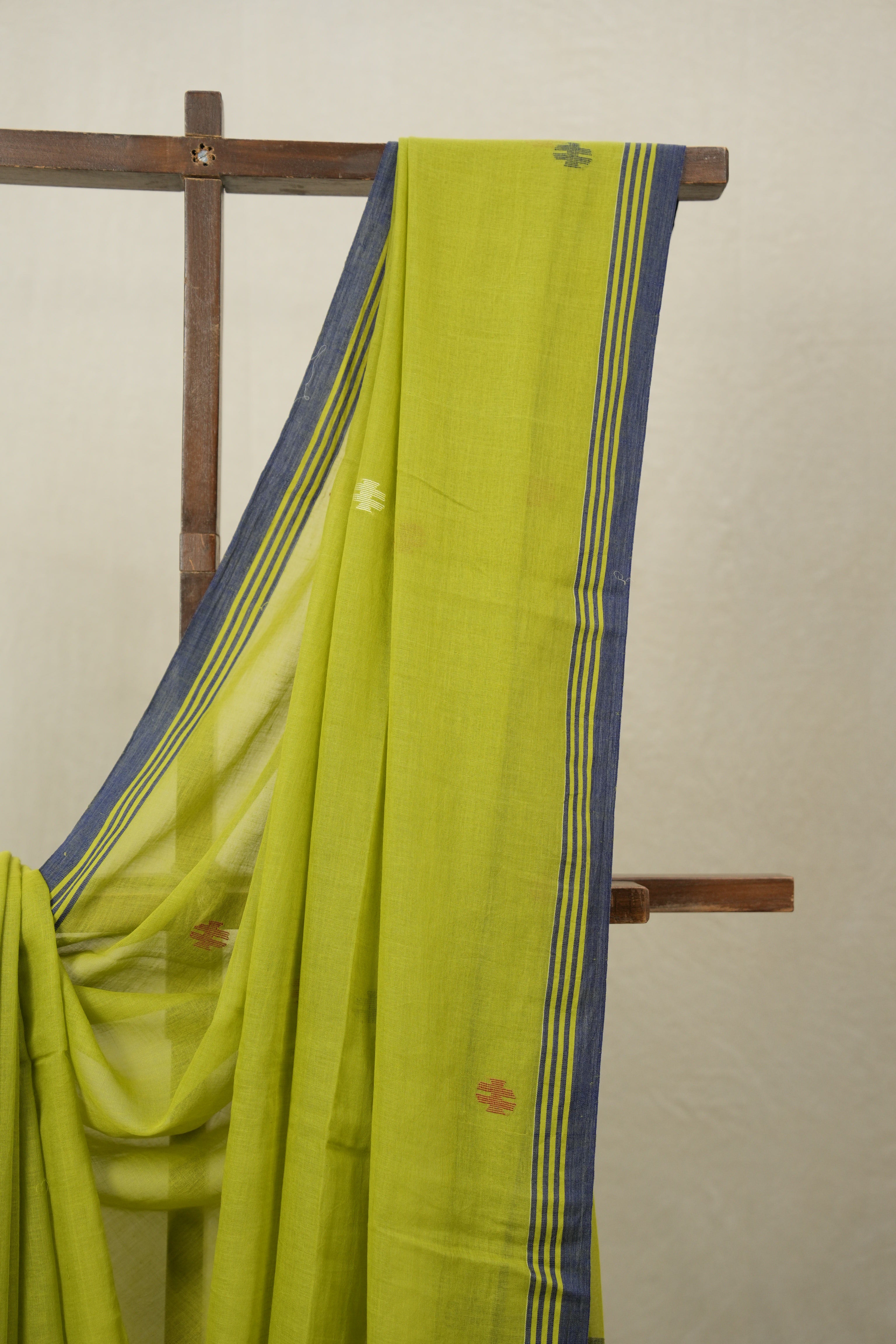 Olive Green Bengal Mul Cotton Saree - SROGBMCS049
