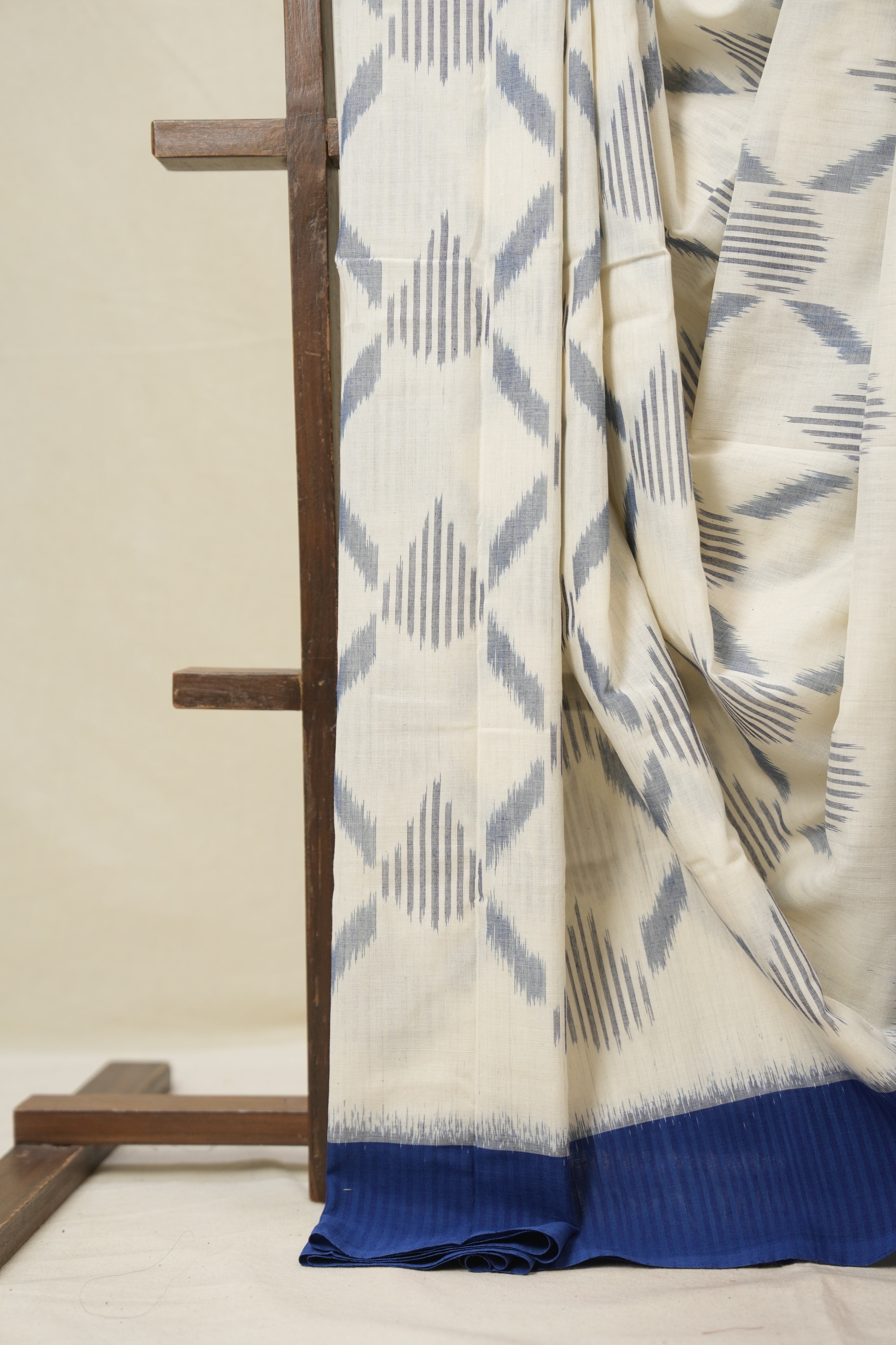 Off White Pochampalli Cotton Ikat Saree - SROWPCIS703