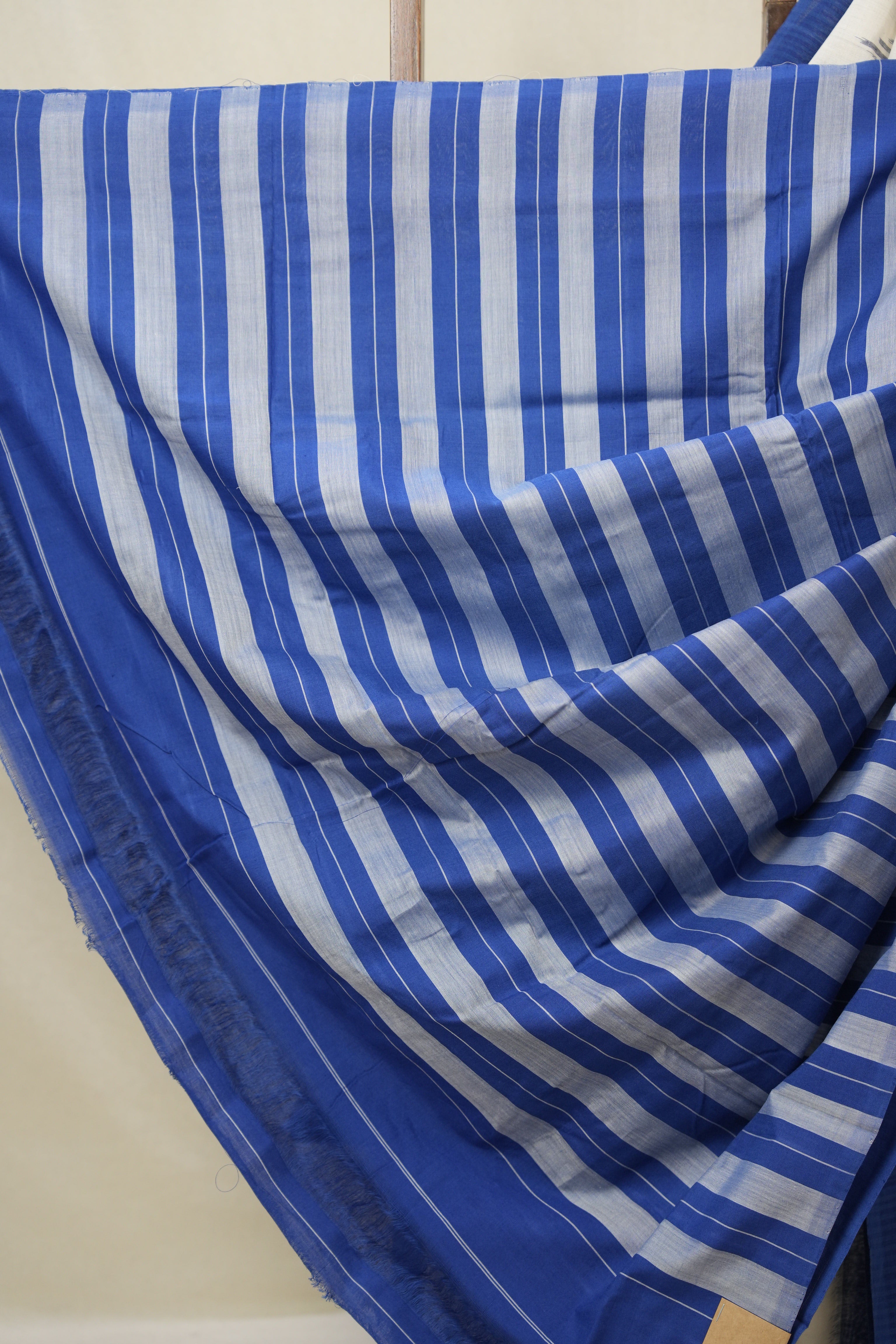 Off White Pochampalli Cotton Ikat Saree - SROWPCIS703