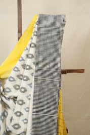 White  Pochampalli Cotton Ikat Saree - SRWPPCIS707