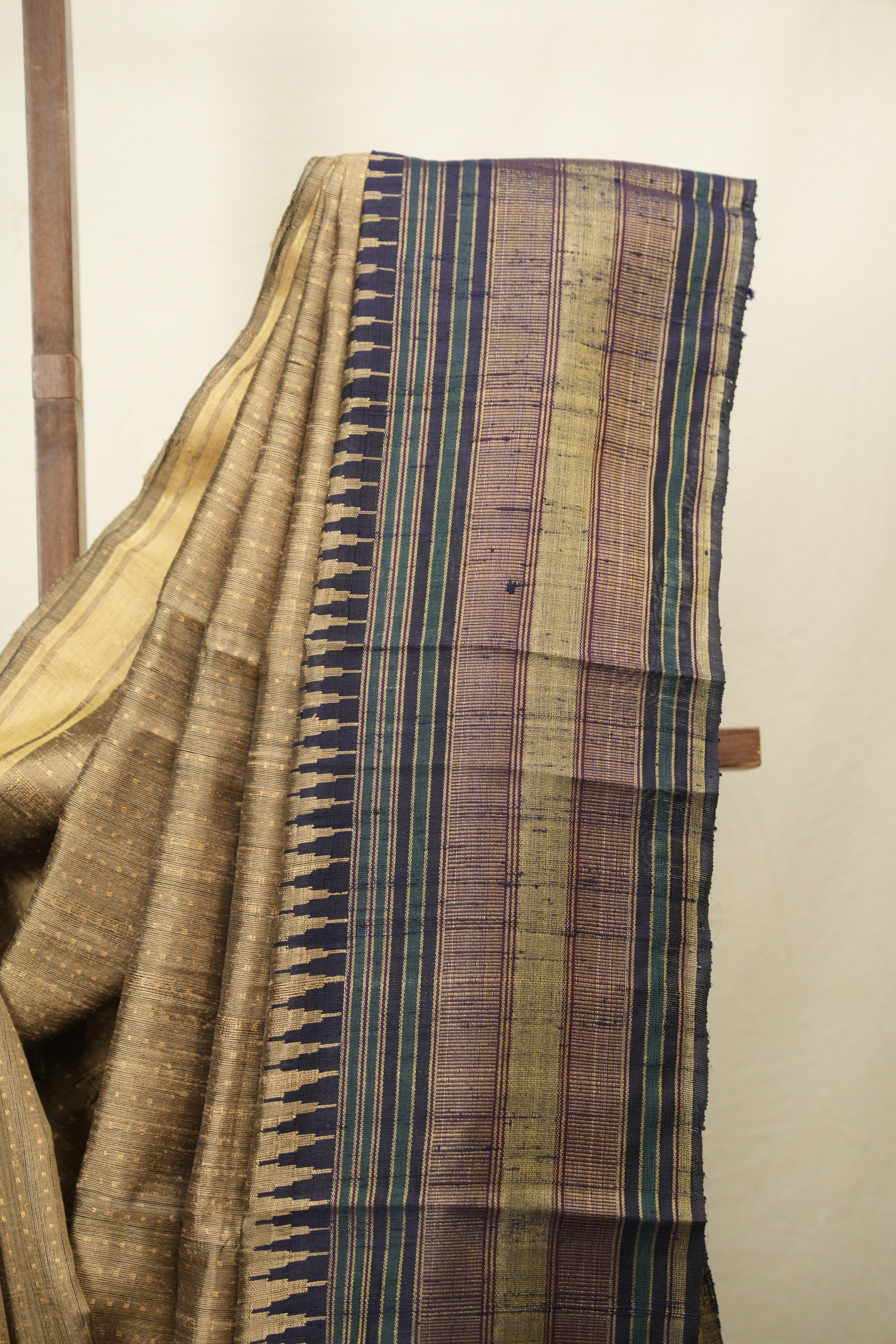 Sand Brown Raw Silk Saree - SRSBRSS1149