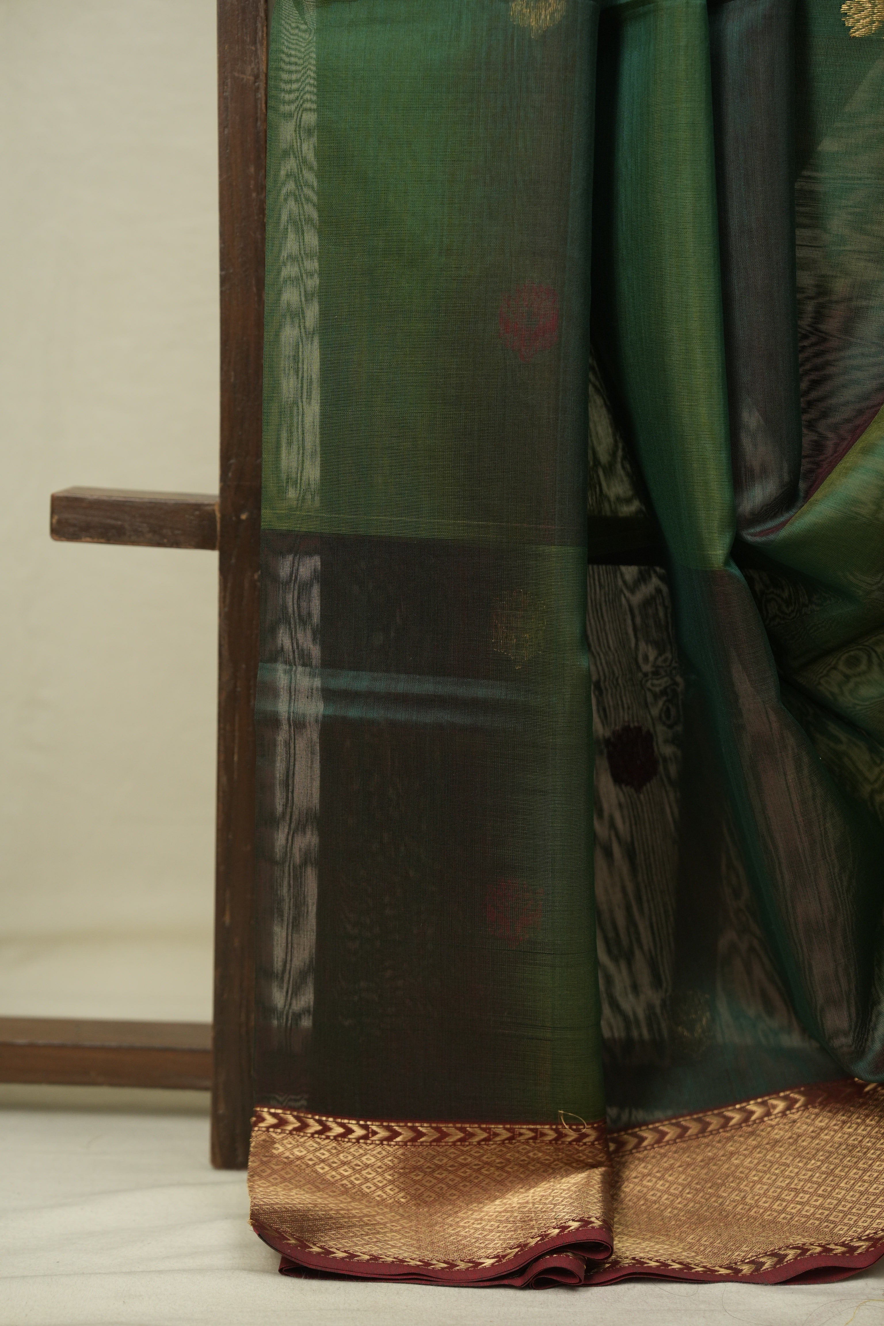 Dual Tone Green Maheshwari Saree - SRDTGMS1233