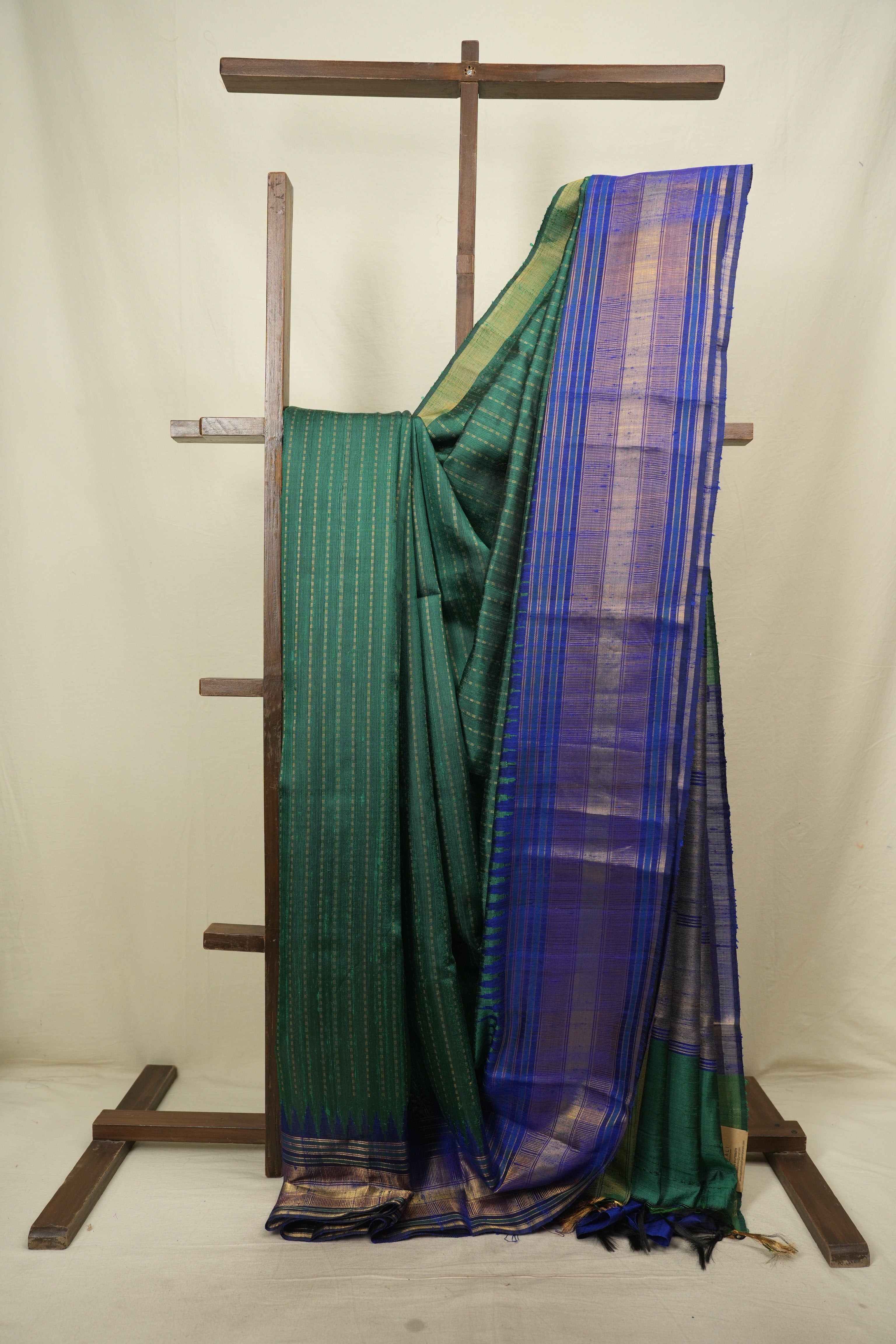 Green Raw Silk Saree - SRGRSS1146