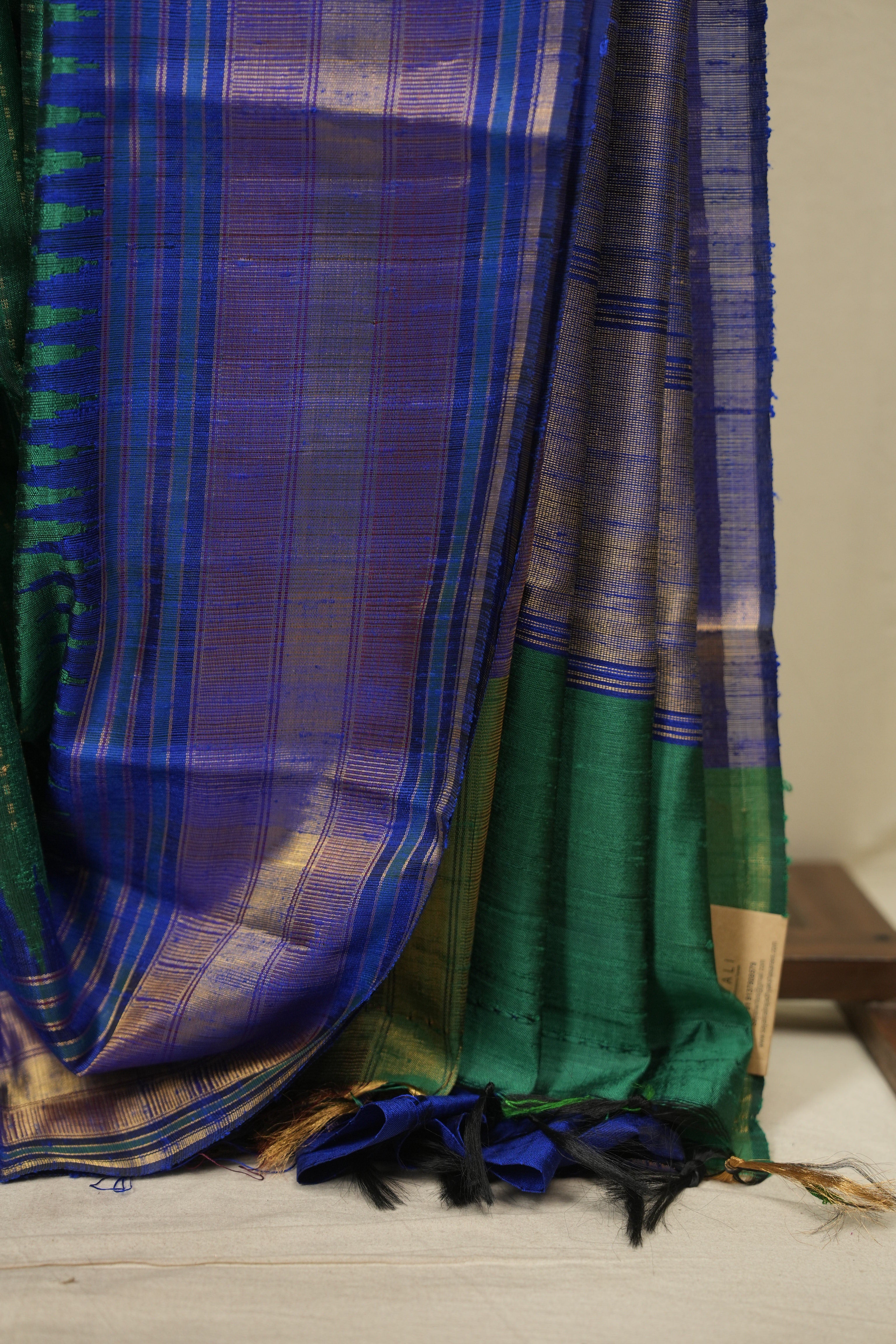 Green Raw Silk Saree - SRGRSS1146