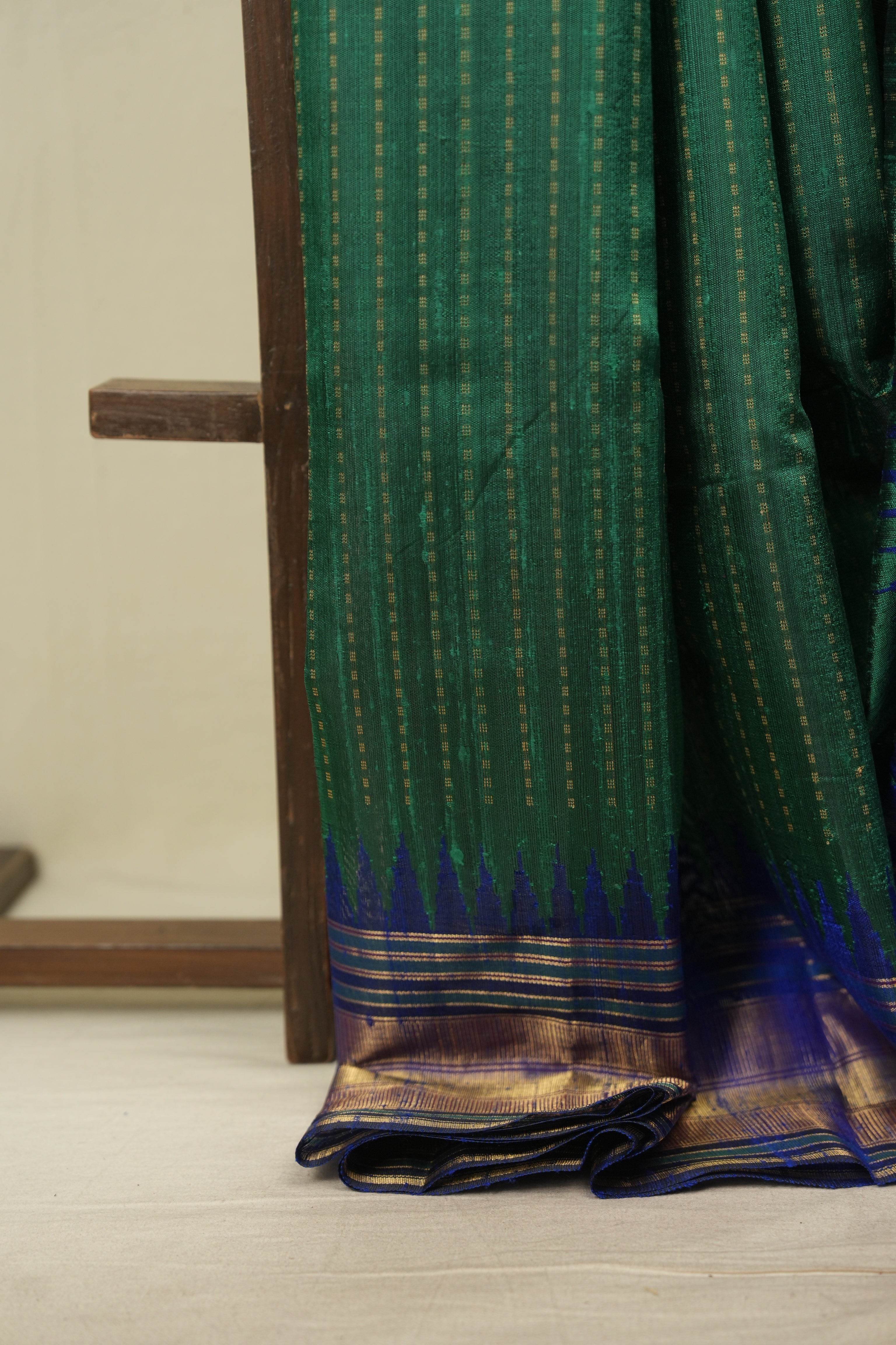 Green Raw Silk Saree - SRGRSS1146