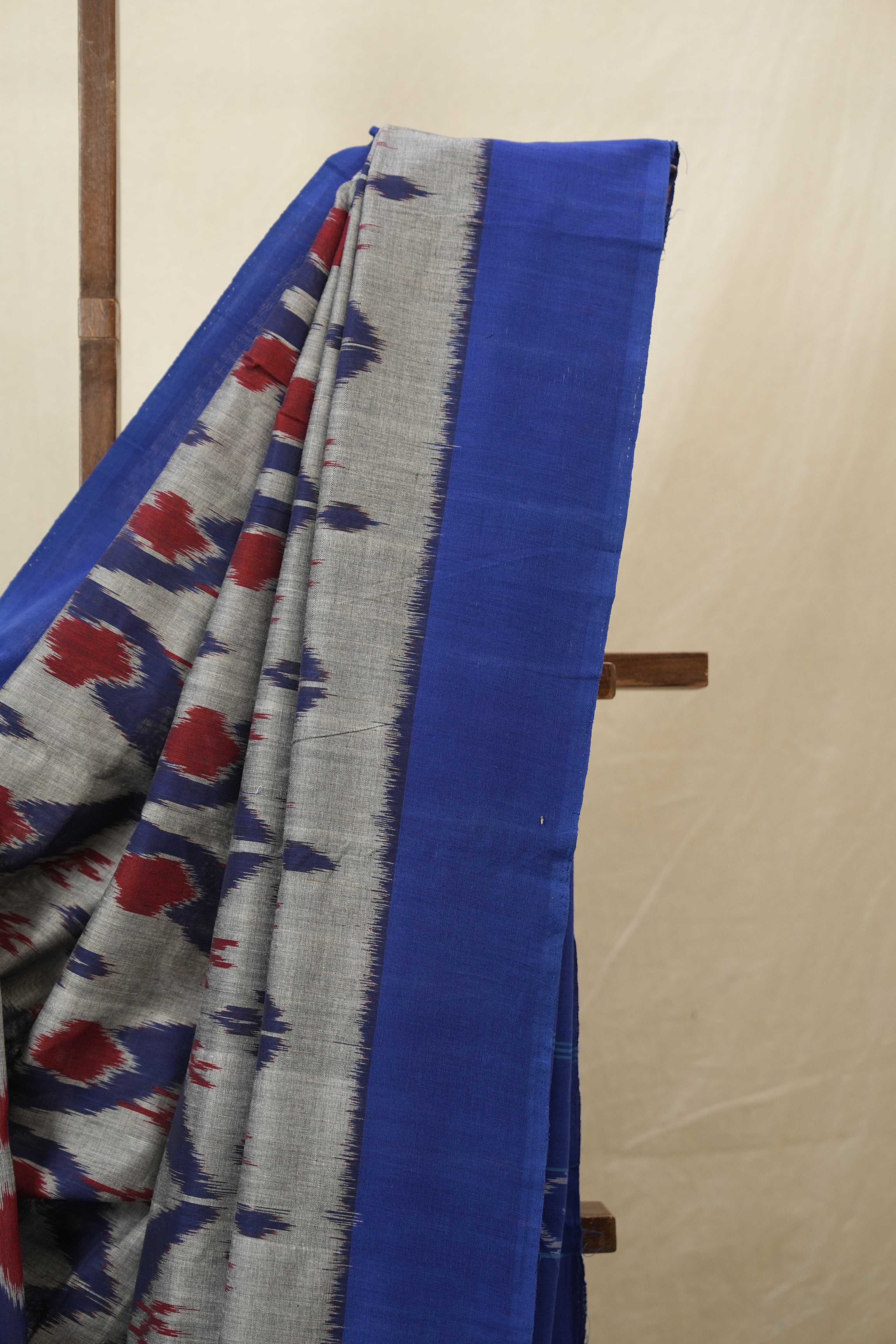 Grey Pochampalli Cotton Ikat Saree - SRWPCIS690