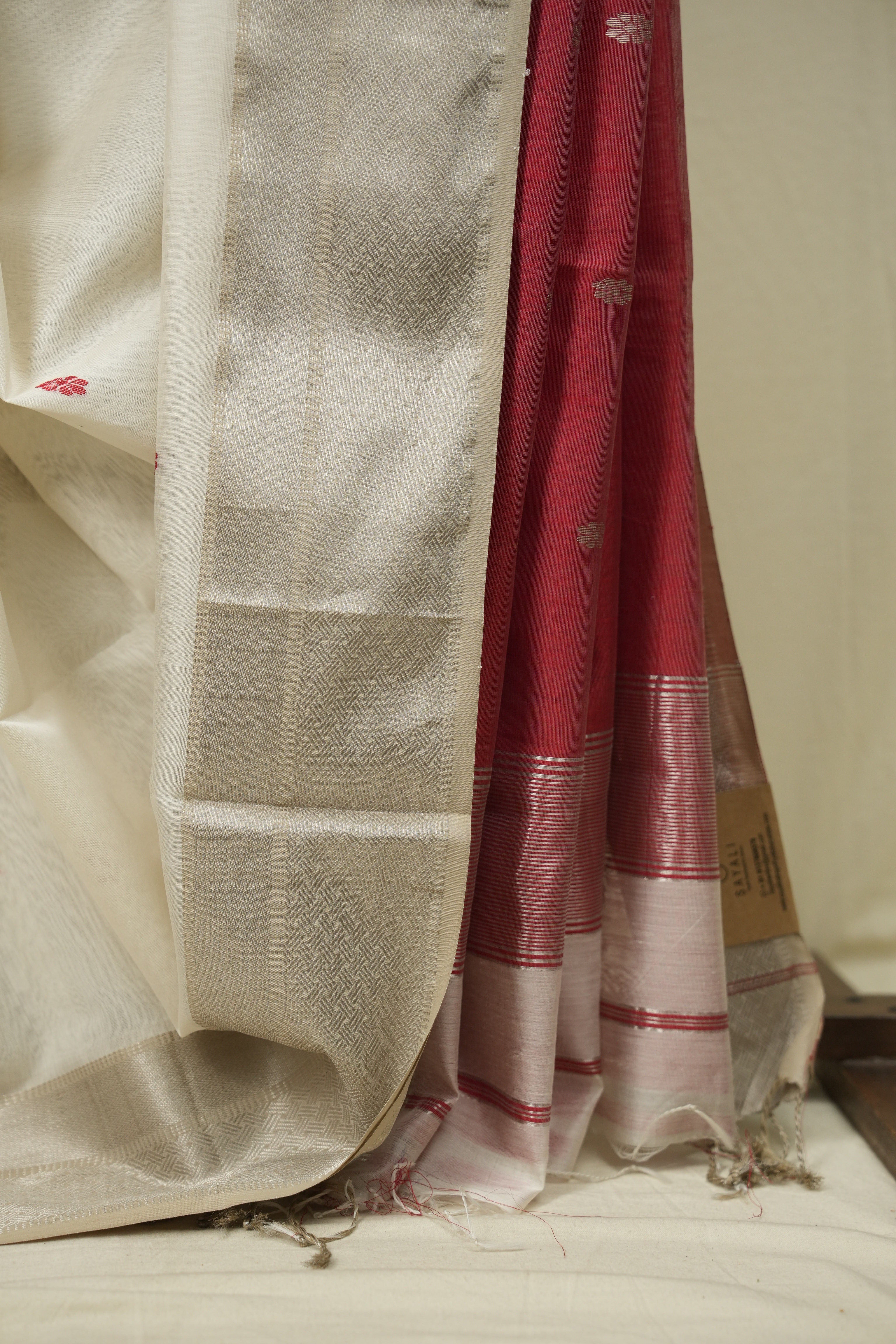 White Maheshwari Saree - SRWMS1184
