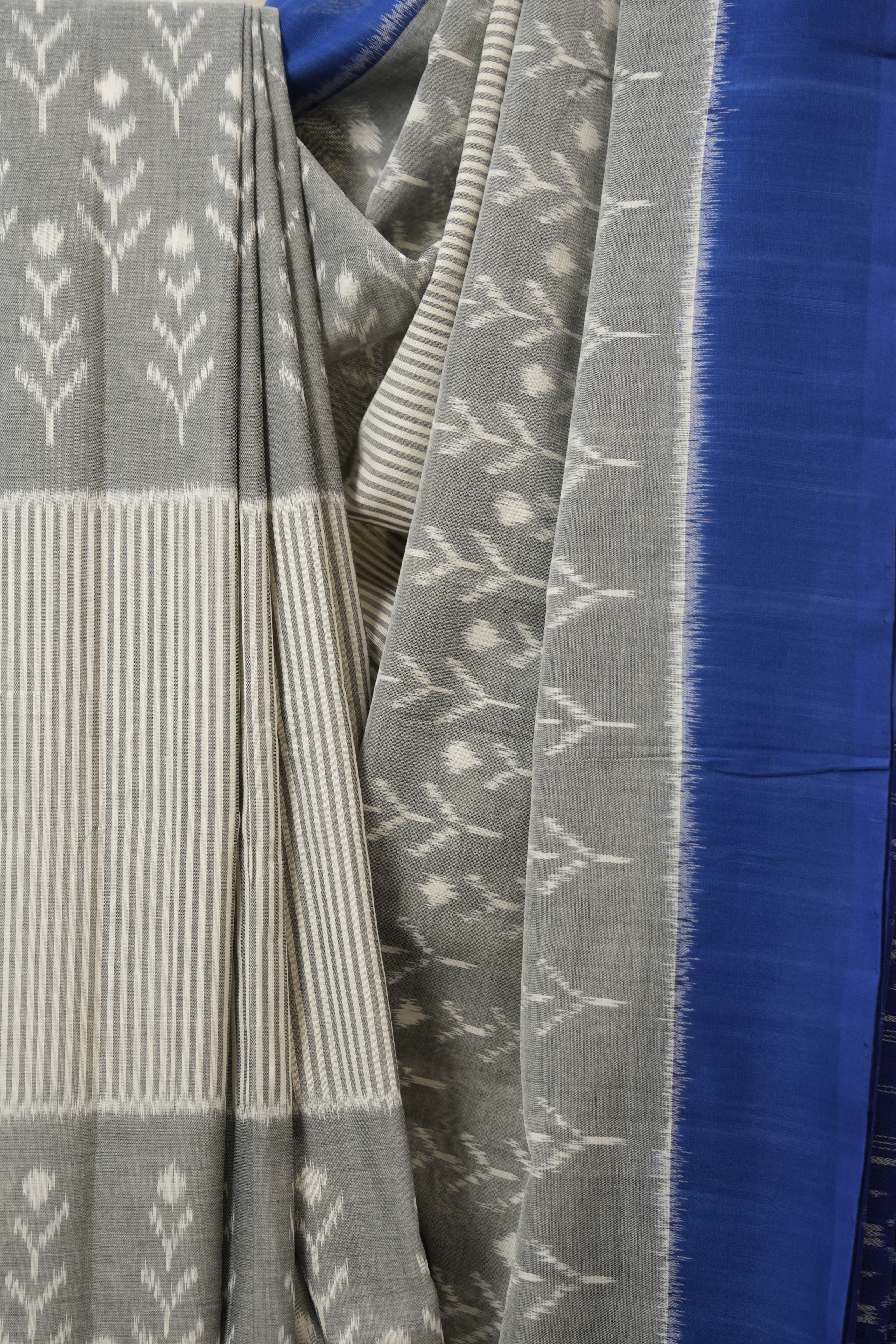 Grey Pochampalli Cotton Ikat Saree - SRWPCIS689