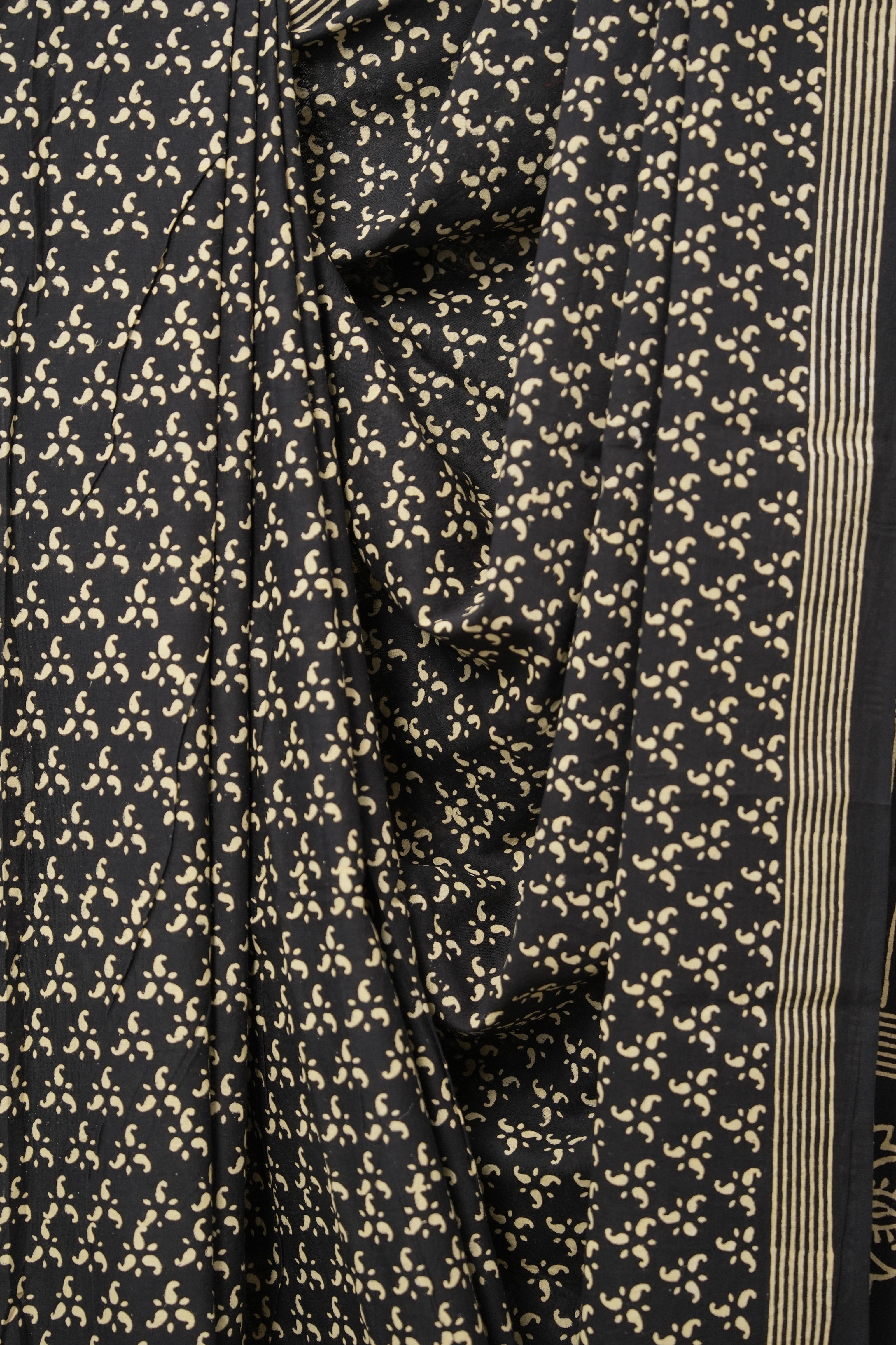 Black HBP Cotton Saree - SRBCS3049