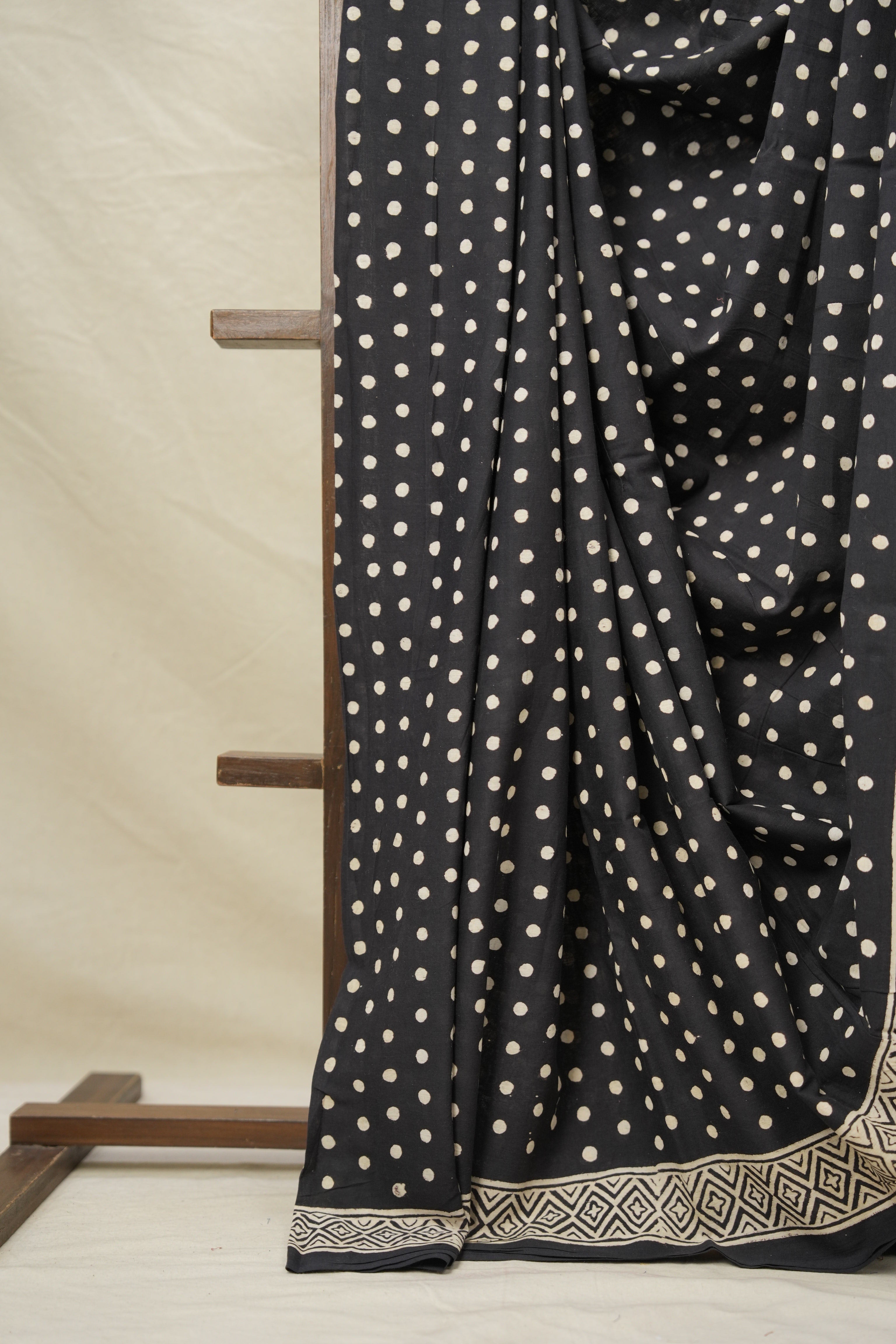 Black HBP Cotton Saree - SRBCS3053