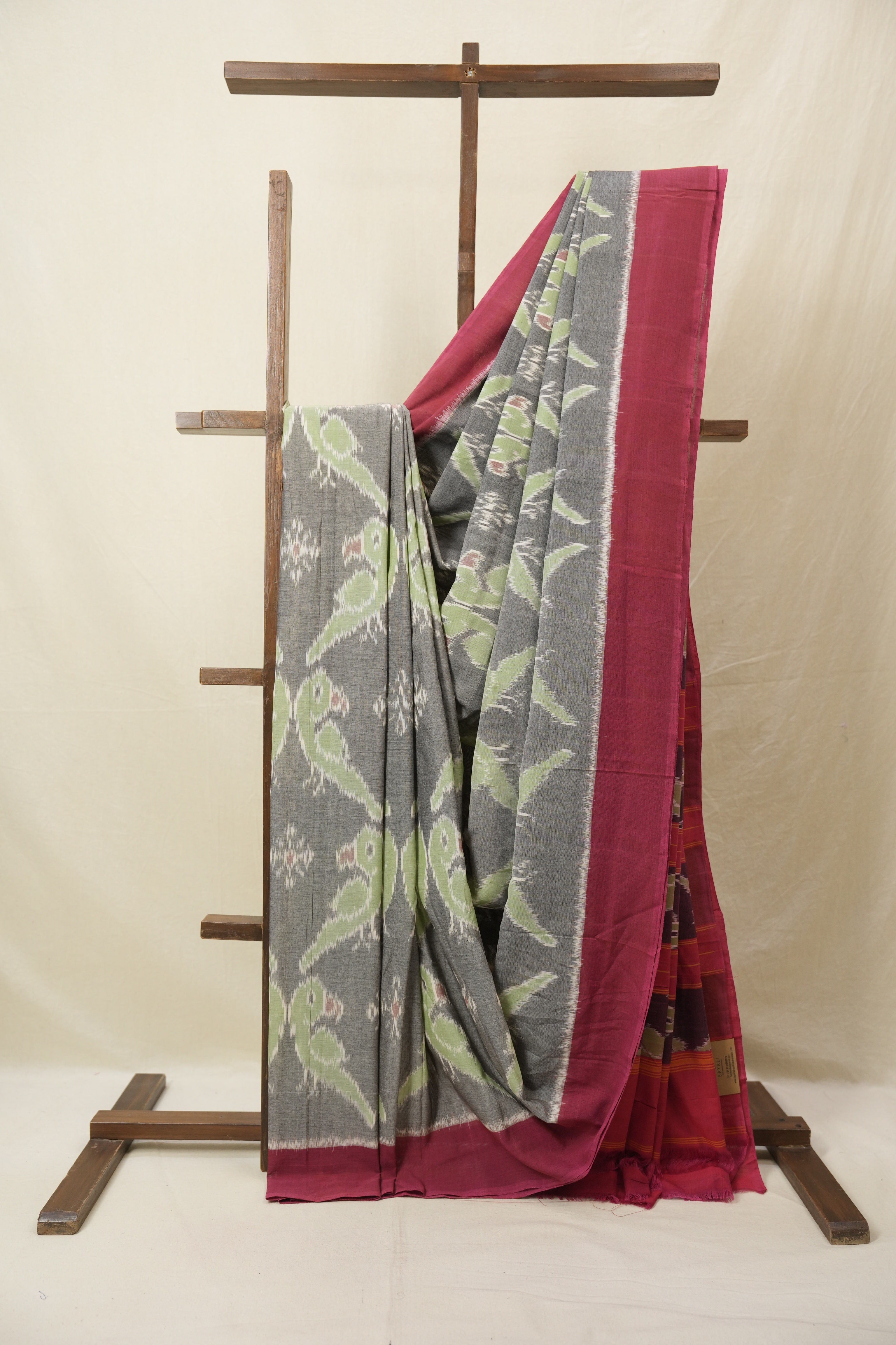 Grey Pochampalli Cotton Ikat Saree - SRGPCIS686