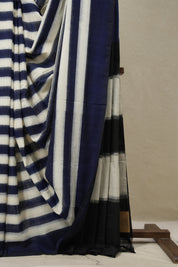 White-Blue Pochampalli Cotton Ikat Saree - SRWBPCIS664