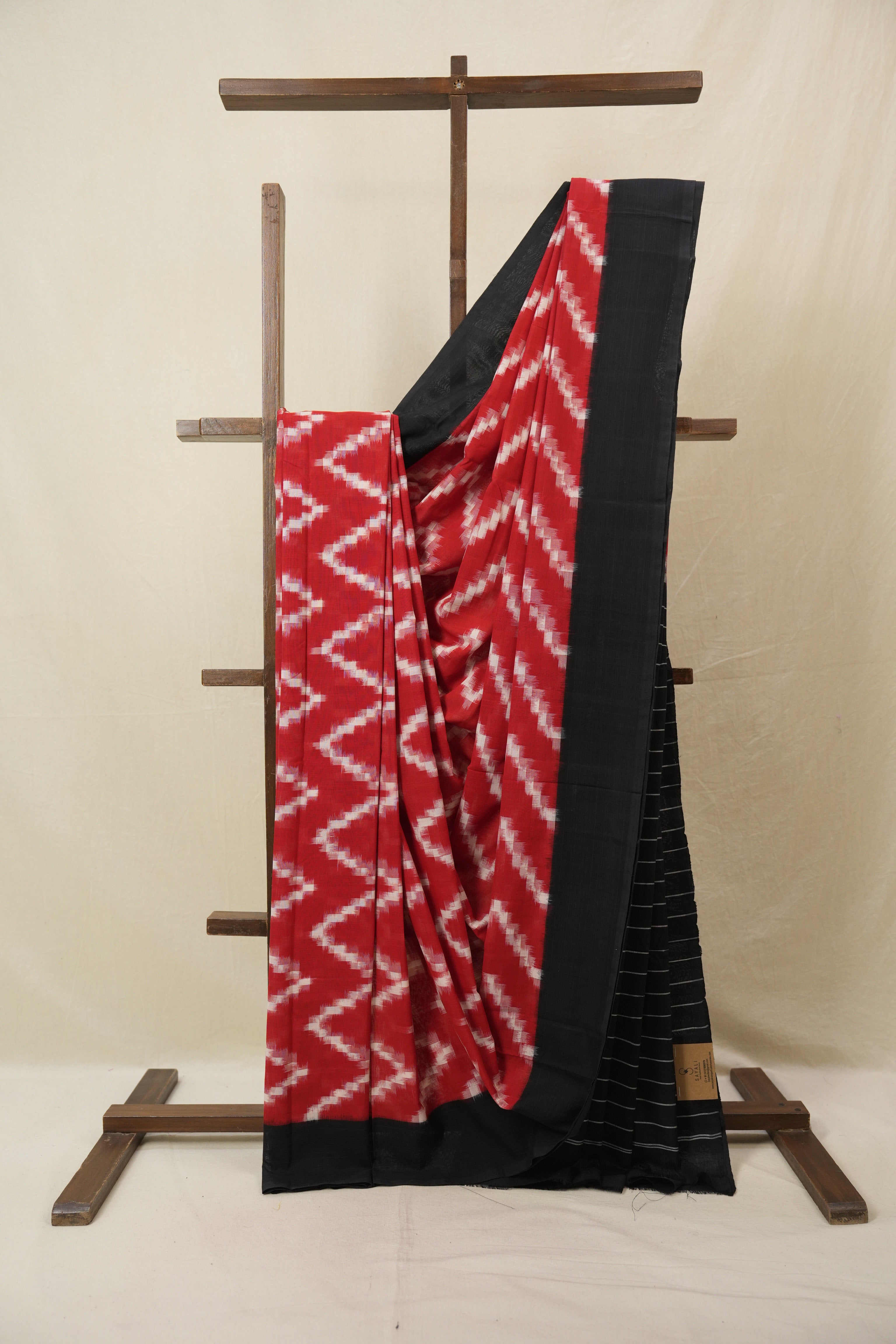 Red Pochampalli Cotton Ikat Saree - SRRPCIS714