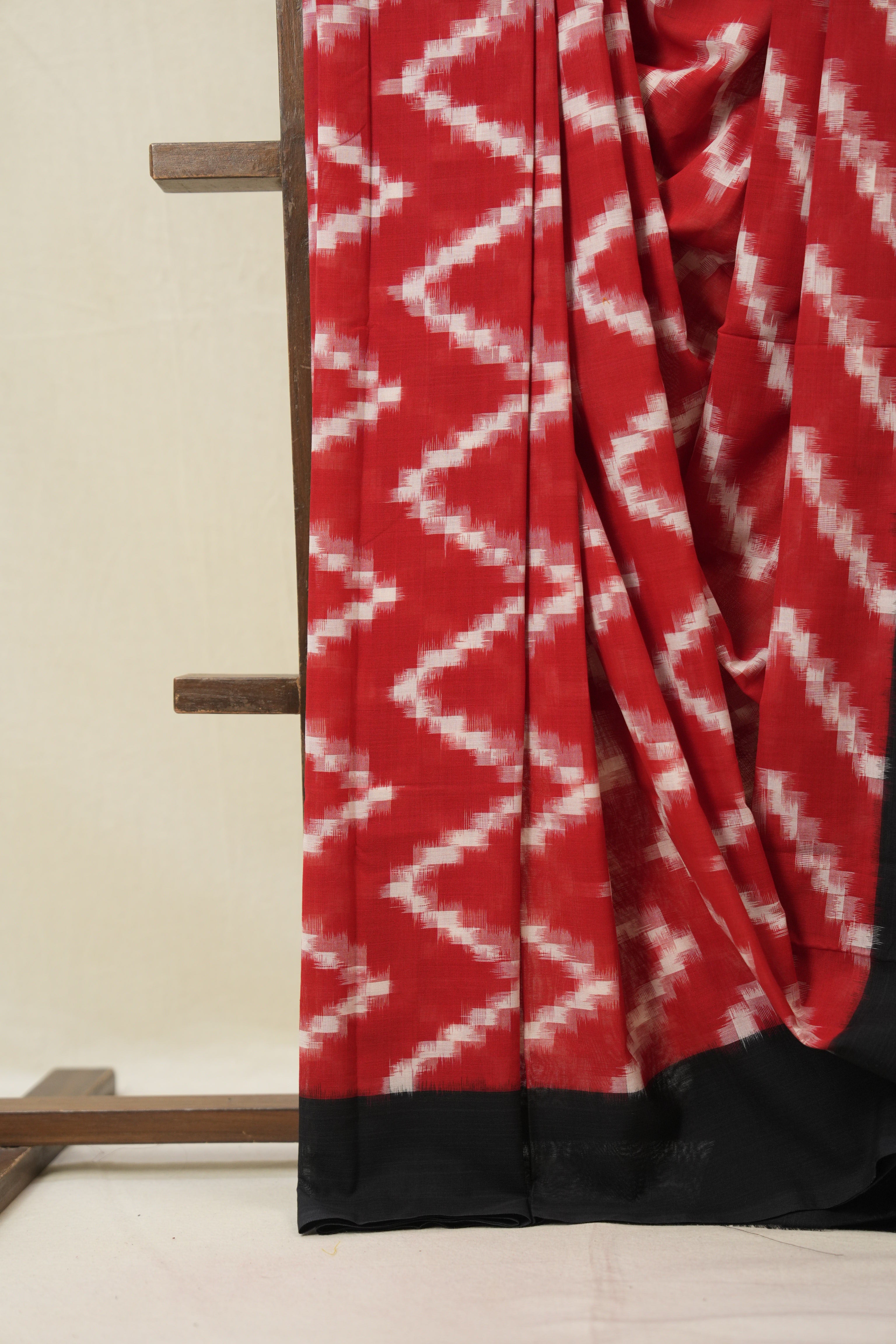 Red Pochampalli Cotton Ikat Saree - SRRPCIS714