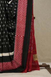 Black Pochampalli Cotton Ikat Saree - SRBPCIS662