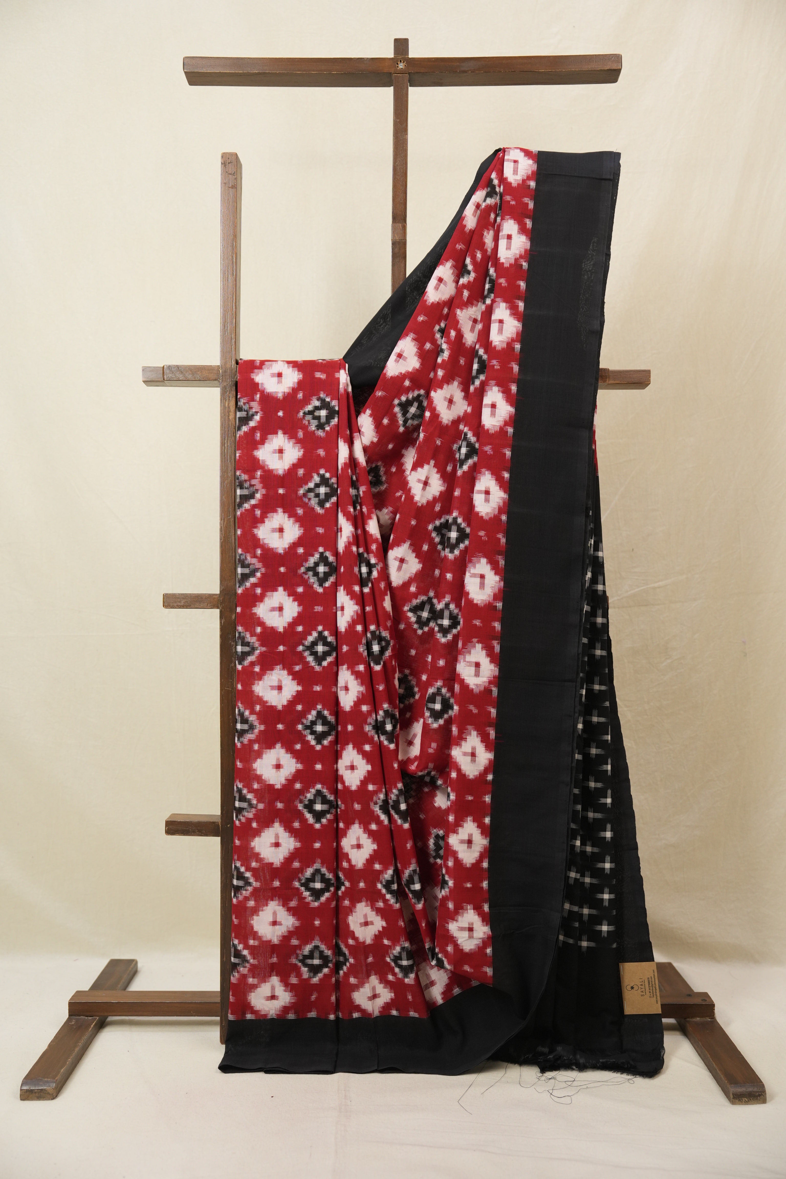 Red Pochampalli Cotton Ikat Saree - SRRPCIS716