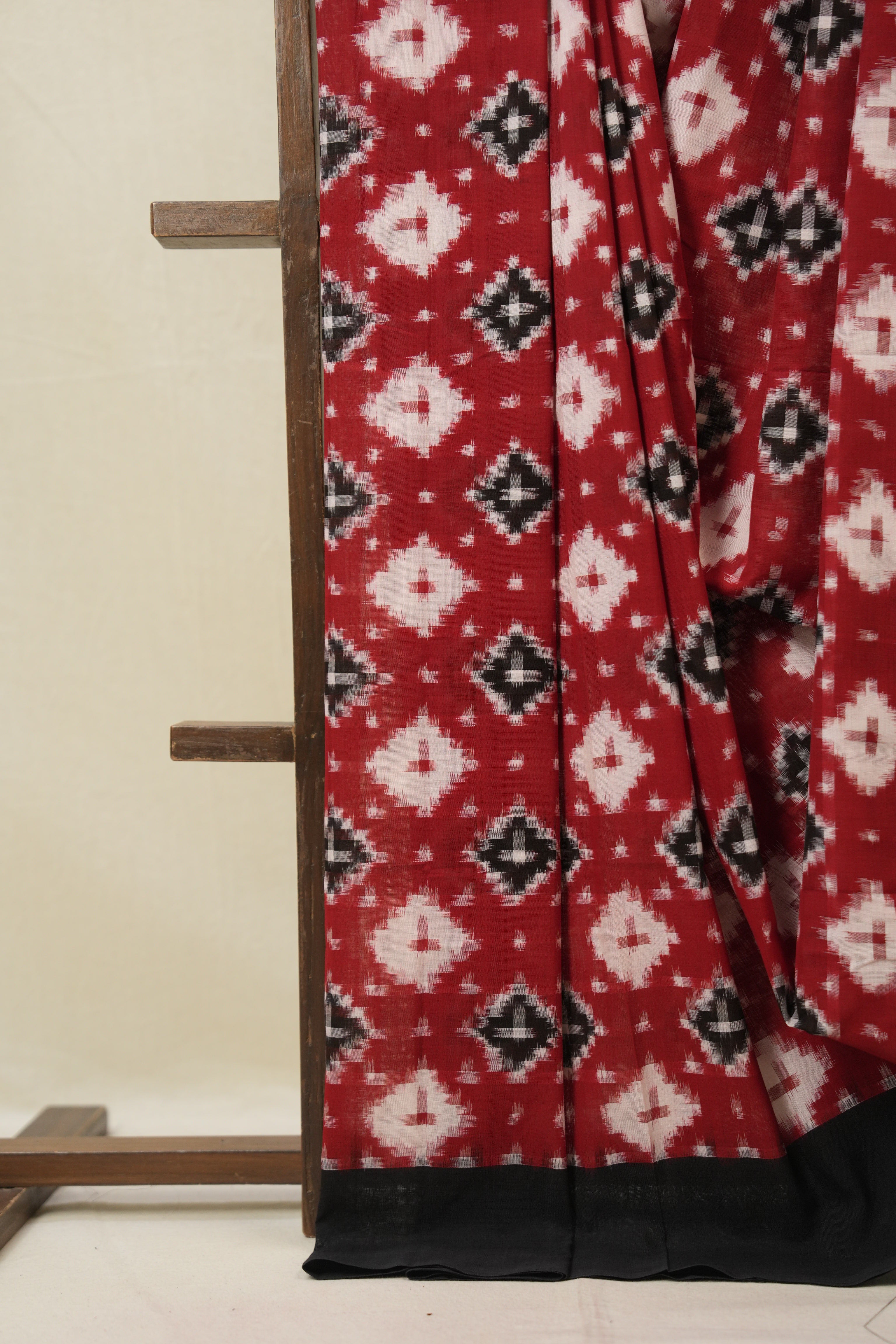 Red Pochampalli Cotton Ikat Saree - SRRPCIS716
