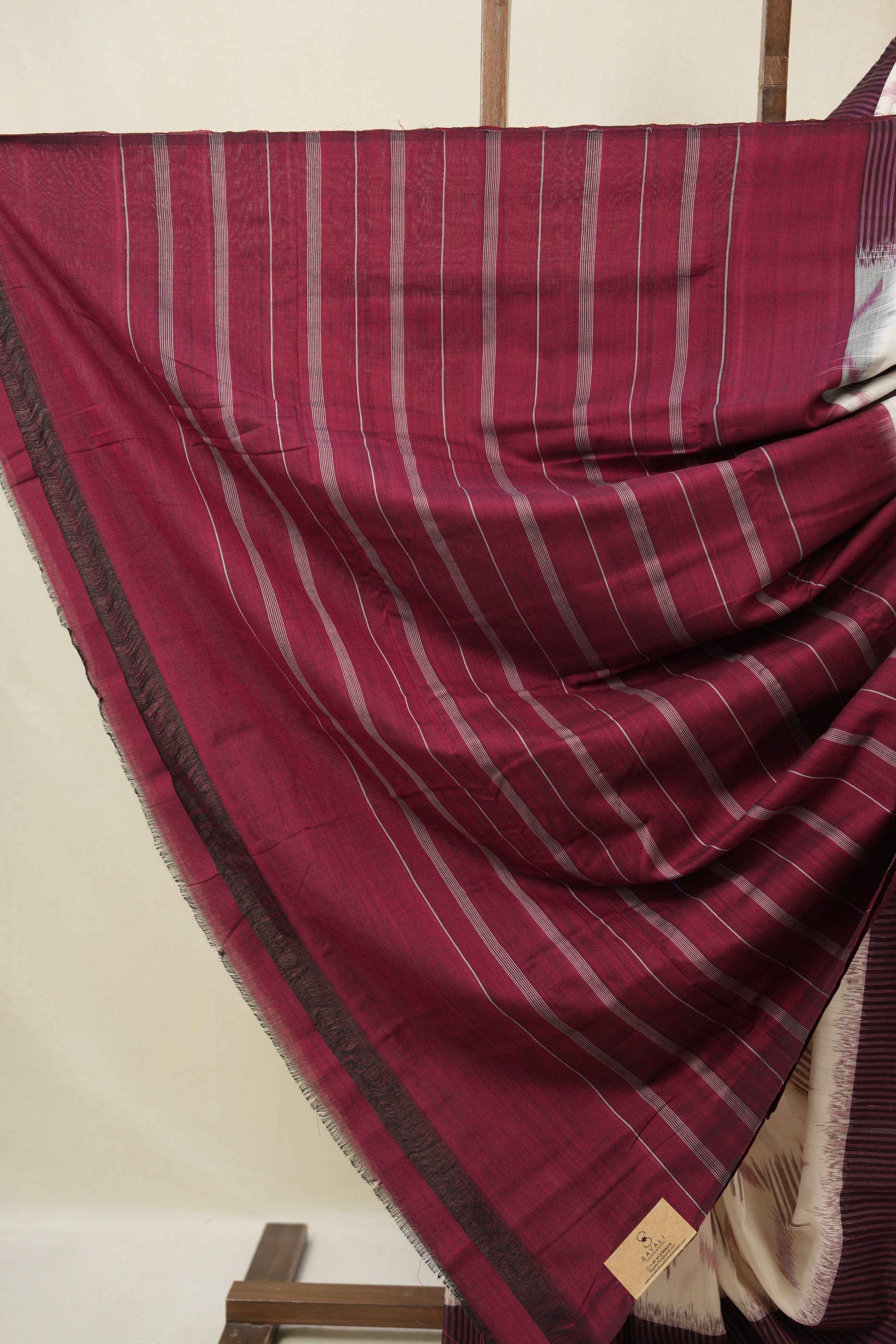 Off-White Pochampalli Cotton Ikat Saree - SROWPCIS672