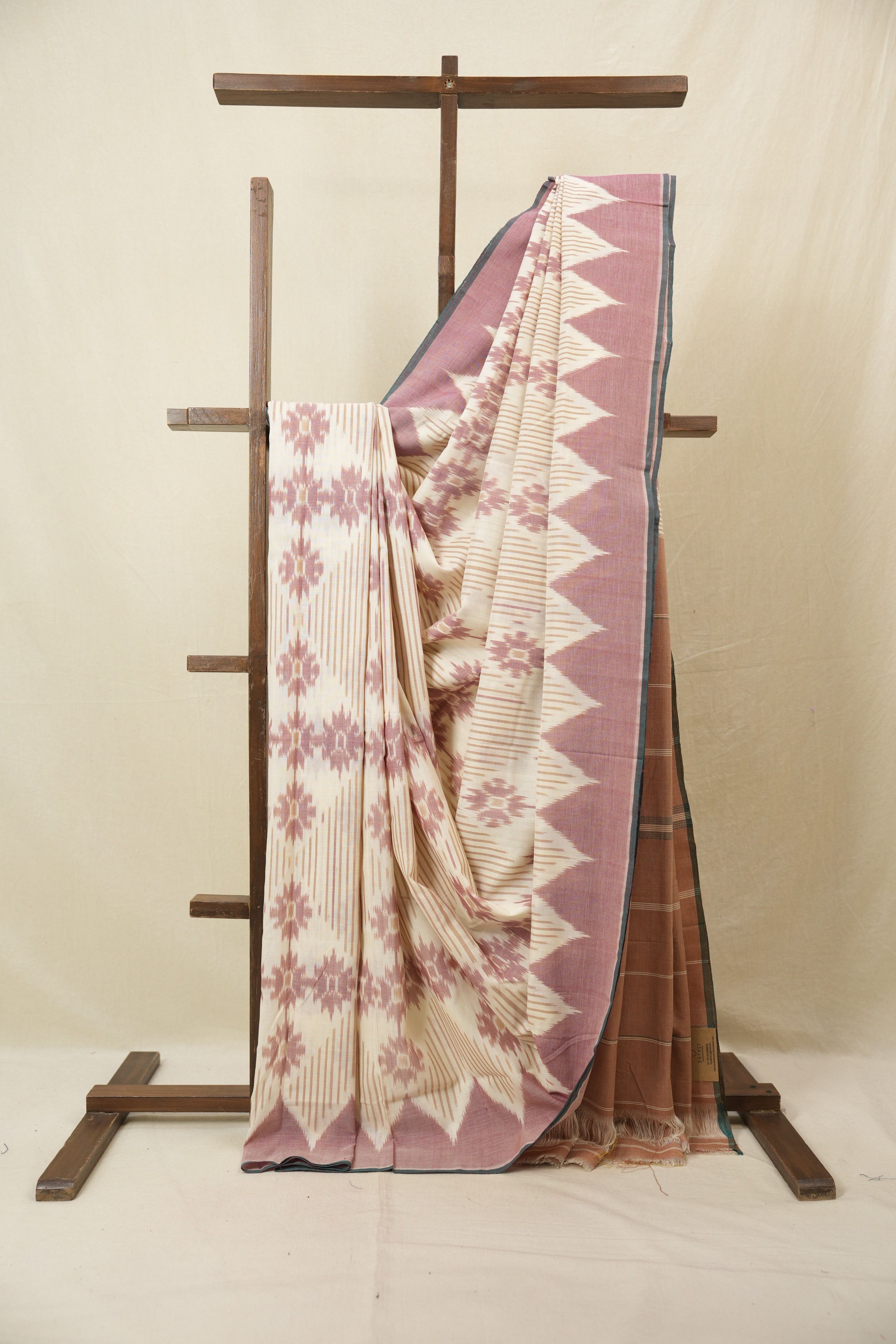 Off-White Pochampalli Cotton Ikat Saree - SROWPCIS673