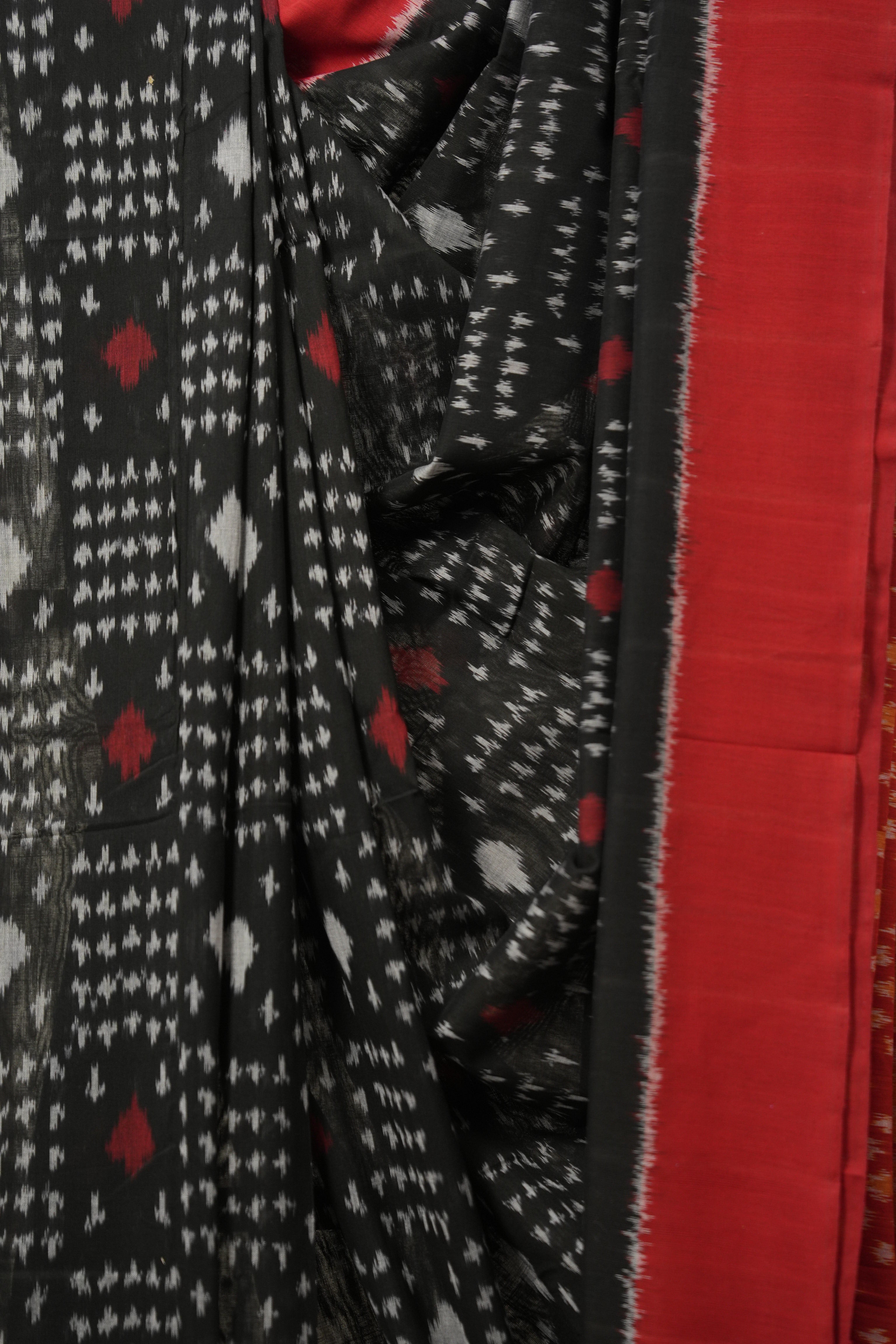 Black Pochampalli Cotton Ikat Saree - SRBPCIS651