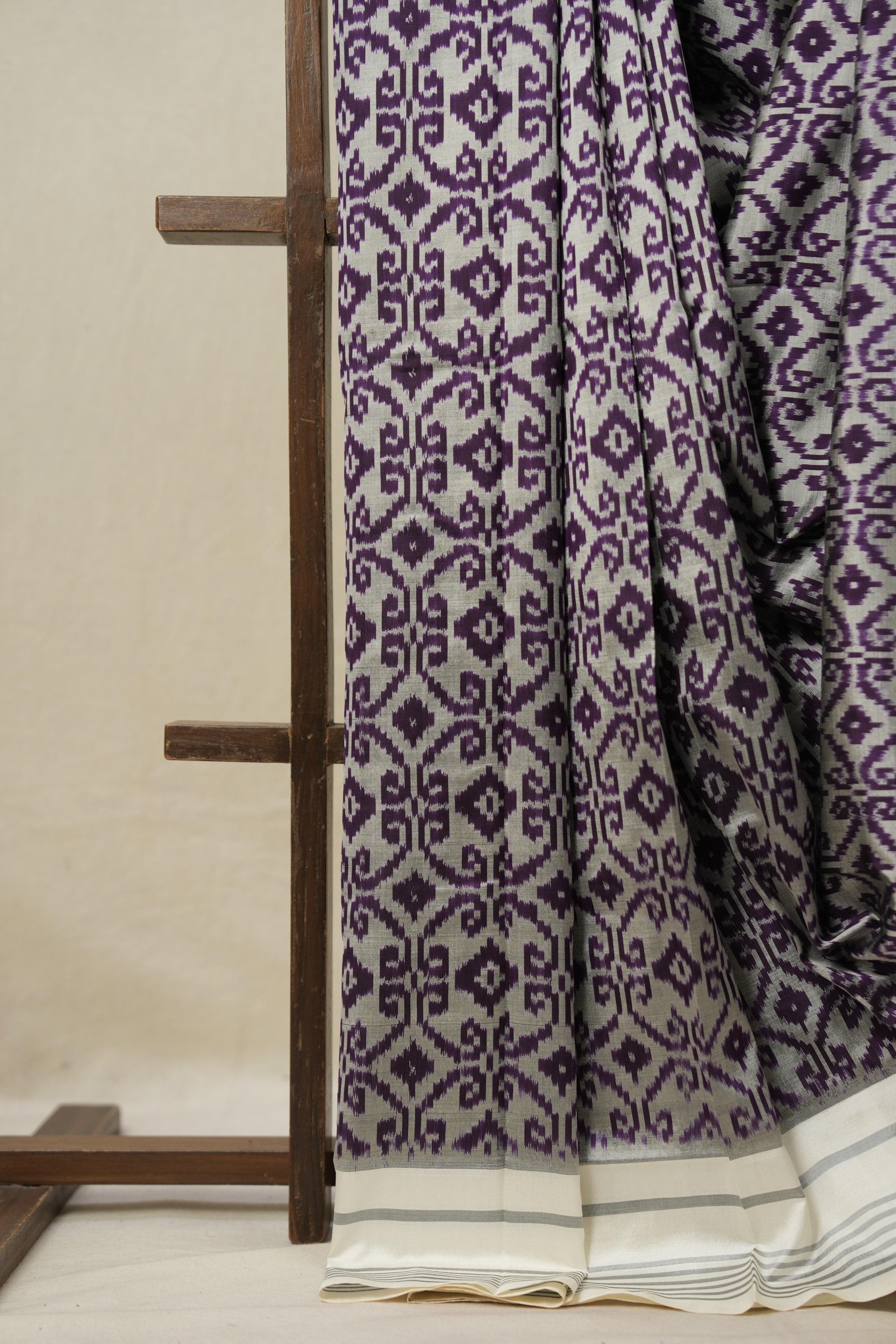 Grey Purple Pochampalli Silk Ikat Saree - SRGPPSIS297
