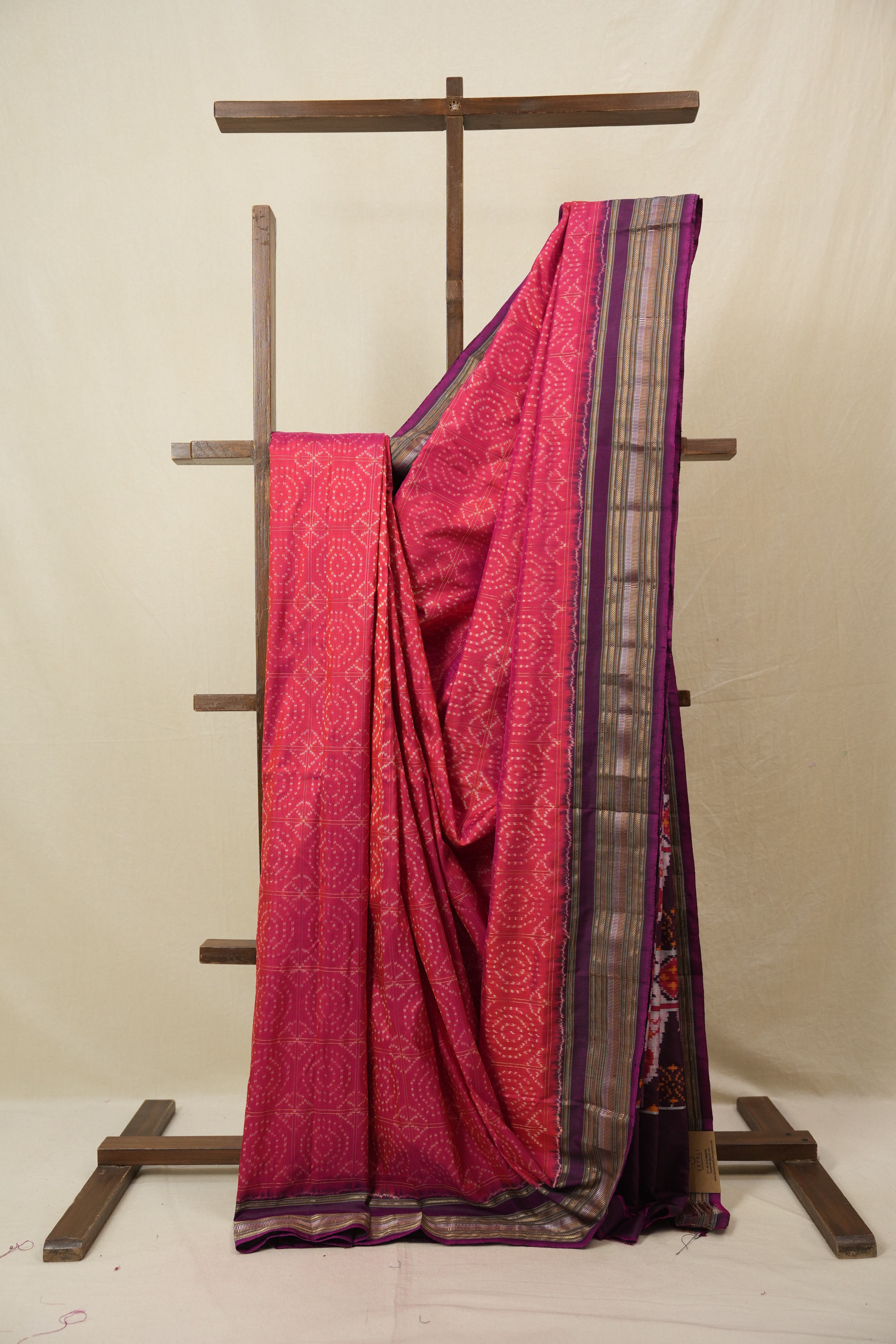 Two Tone Pink Pochampalli Silk Ikat Saree - SRTTPPSIS313